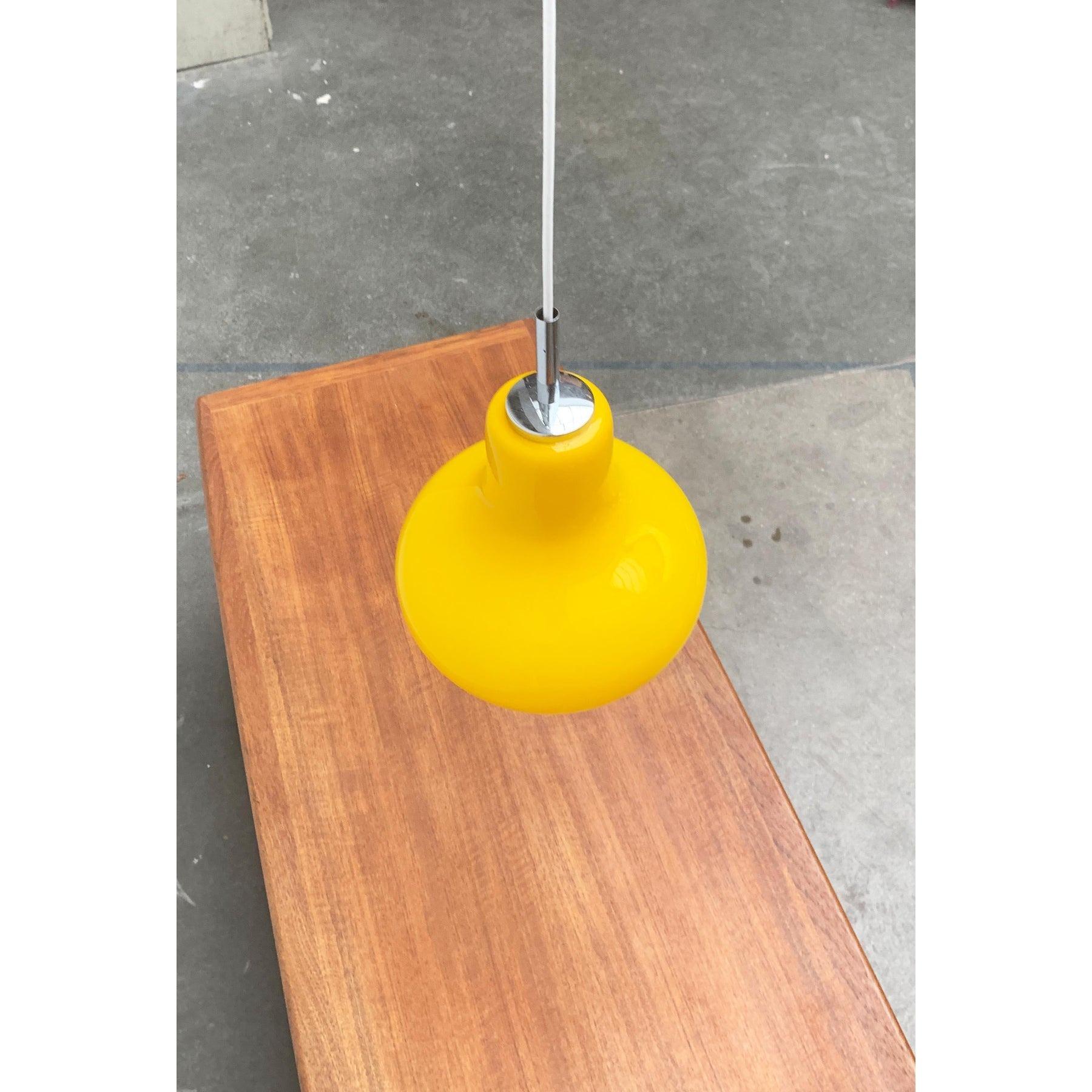 Lampada a sospensione in vetro giallo tedesca di metà secolo di Hustadt, anni '60 in vendita 1