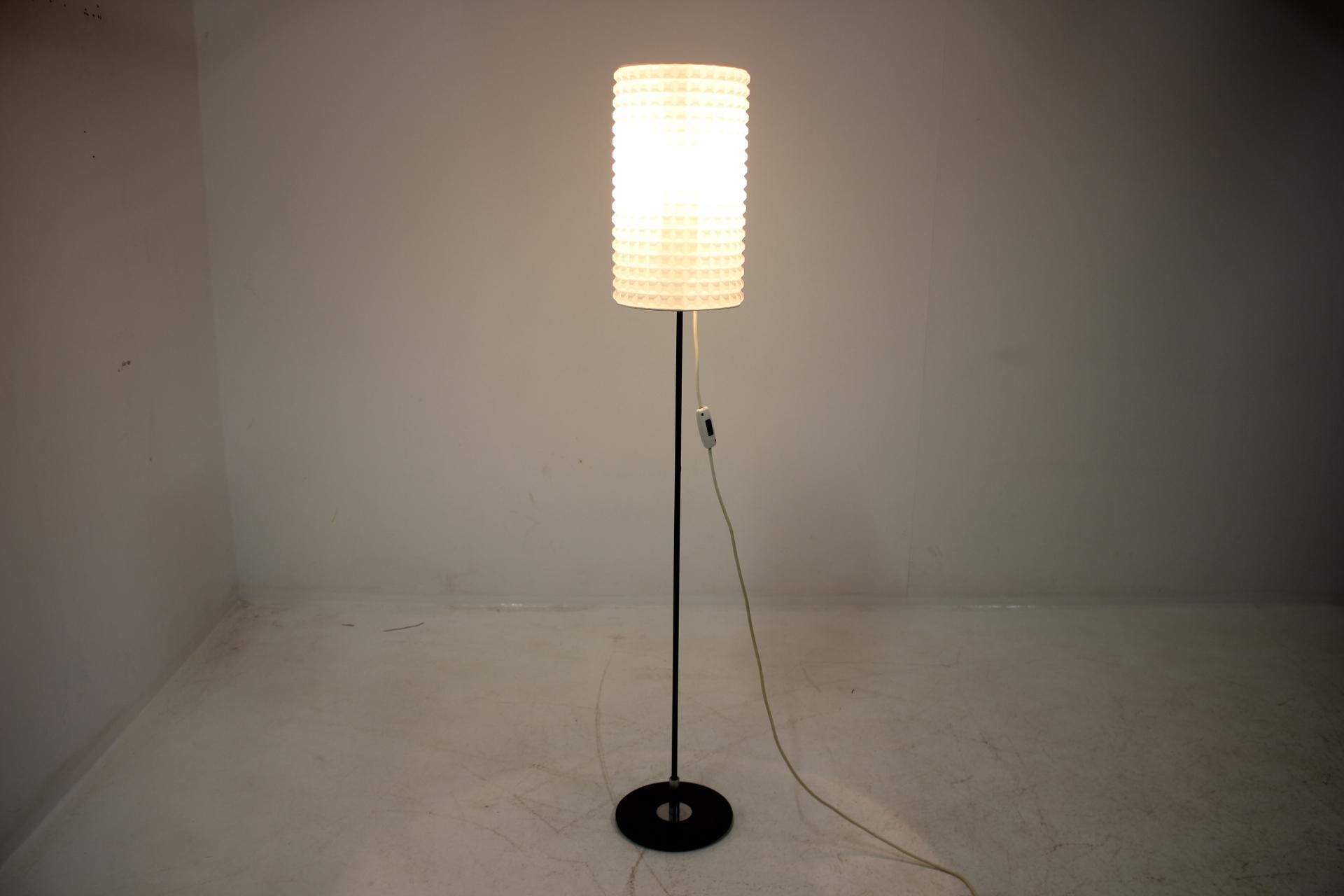 Midcentury Germany Floor Lamp Designed by Rudolf Arnold, 1960s In Good Condition In Praha, CZ