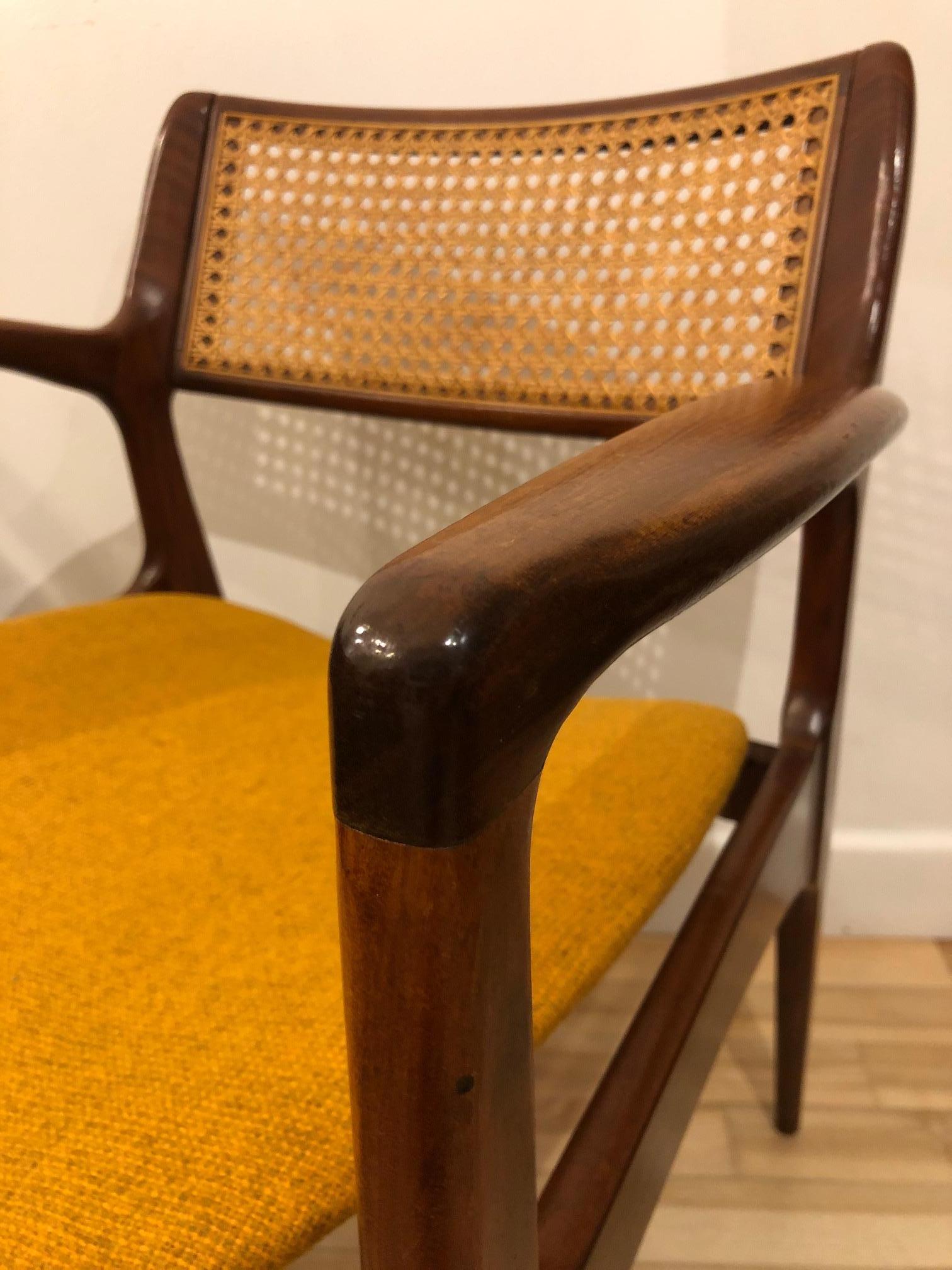 Mid-Century GFM-120 Chair, by Edmund Homa in Solid Wood and Wool, 1960s For Sale 7