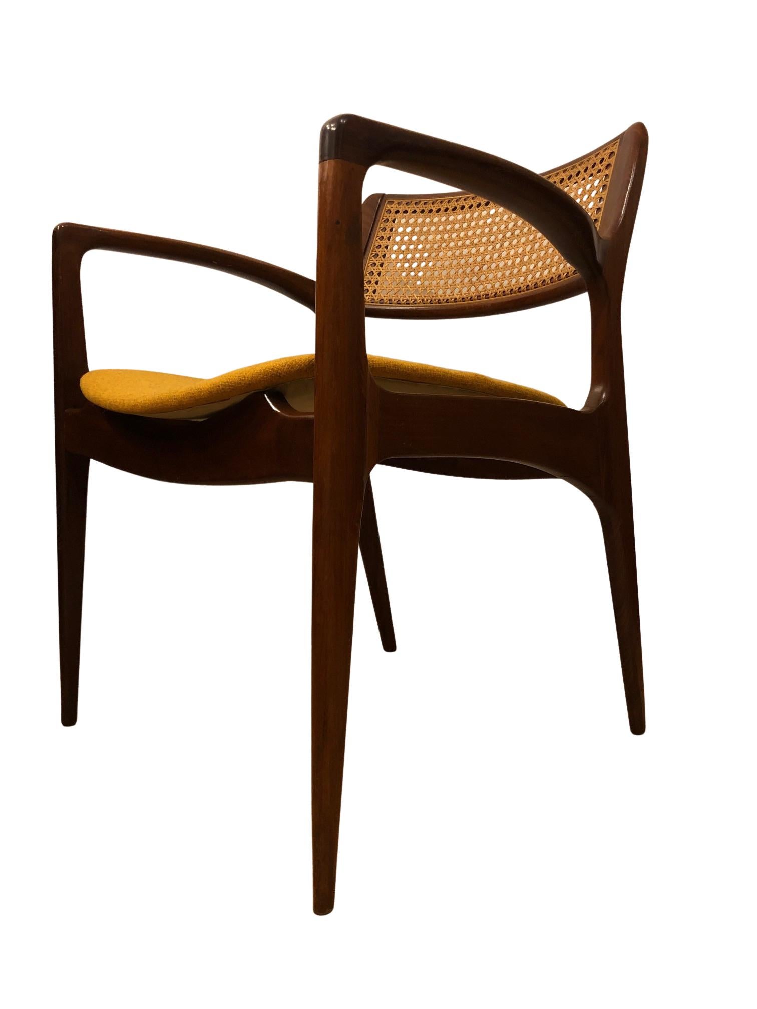 Polish Mid-Century GFM-120 Chair, by Edmund Homa in Solid Wood and Wool, 1960s For Sale