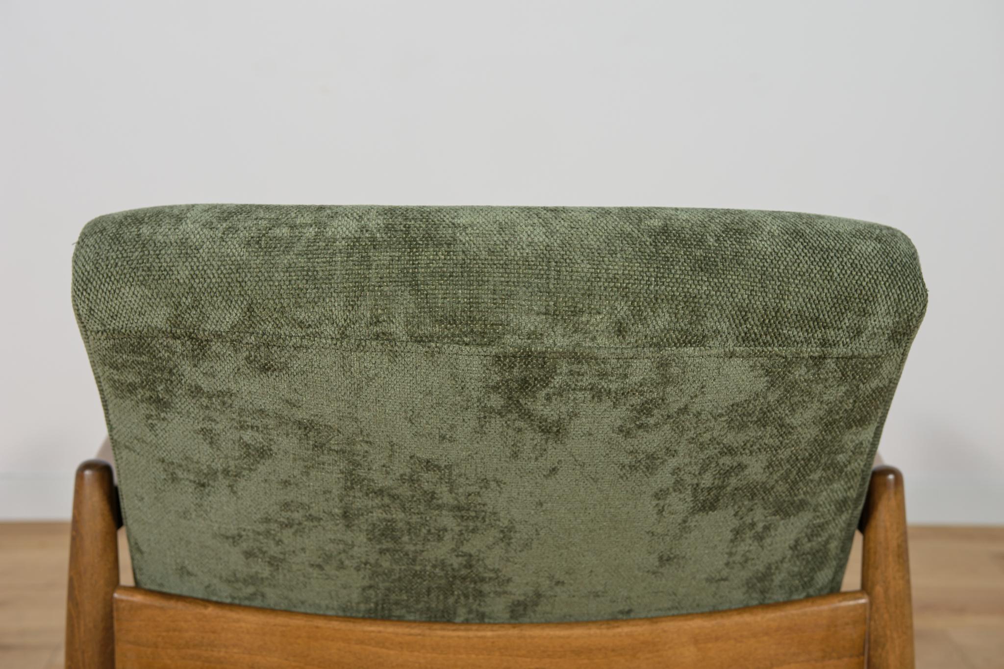 Mid-Century GFM-64 Armchair by Edmund Homa for Gościcińskie Furniture Factory. For Sale 7