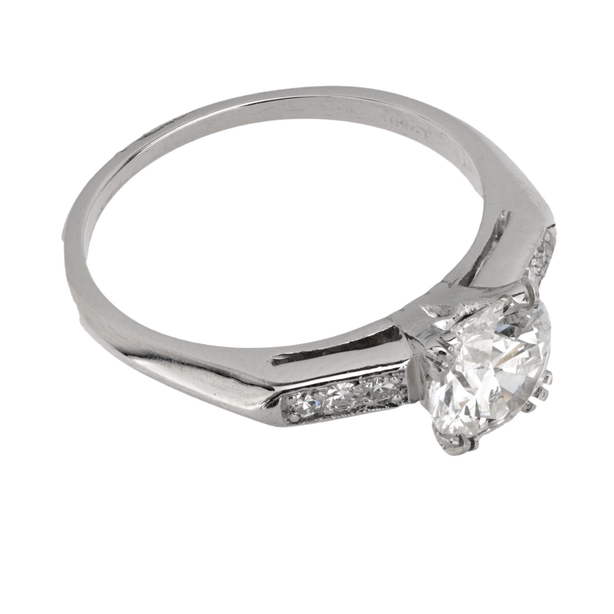Mid Century GIA 1.01 carat diamond platinum engagement ring In Excellent Condition For Sale In Beverly Hills, CA