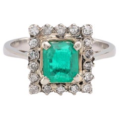 Mid Century GIA 1.1 Karat Smaragd-Diamant-Cluster-Ring aus 18K Gelbgold