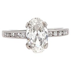Mid Century GIA 1.51 Carats Oval Cut Diamond Platinum Engagement Ring