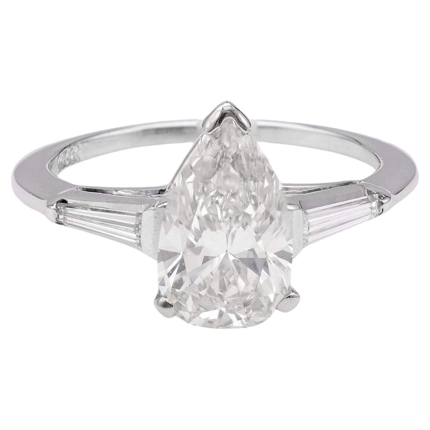 Bague en or blanc 14k GIA de 1,55 carat de diamant taille poire de style Whiting