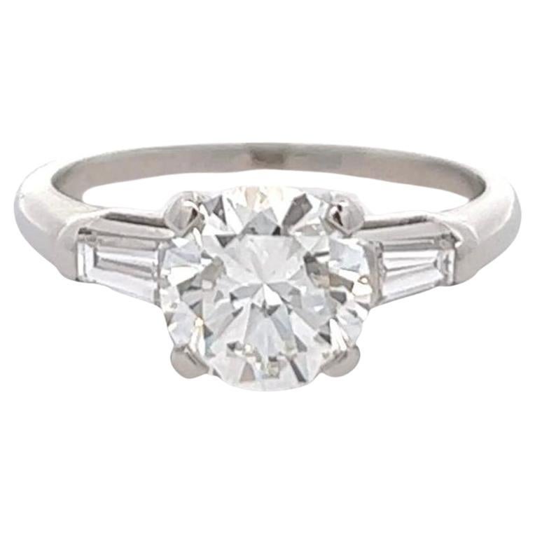 Platinring mit 1,71 Karat rundem Diamanten im Brillantschliff, GIA-zertifiziert