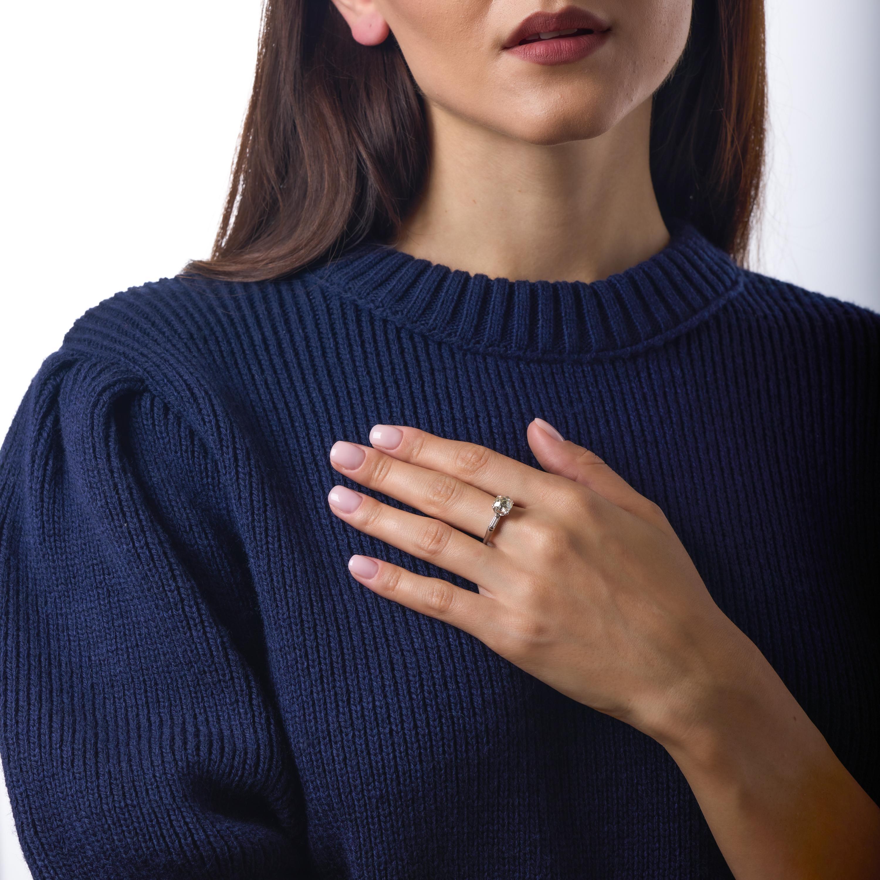 Taille vieille mine Bague de fiançailles en platine de 1.91 carats de diamant taille ancienne GIA du milieu du siècle dernier en vente