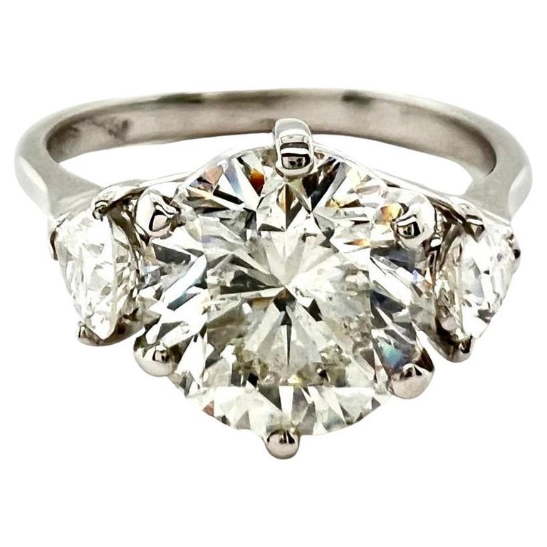 Mid Century GIA 2.01 Carat Round Brilliant Cut Diamond Platinum Three Stone Ring For Sale