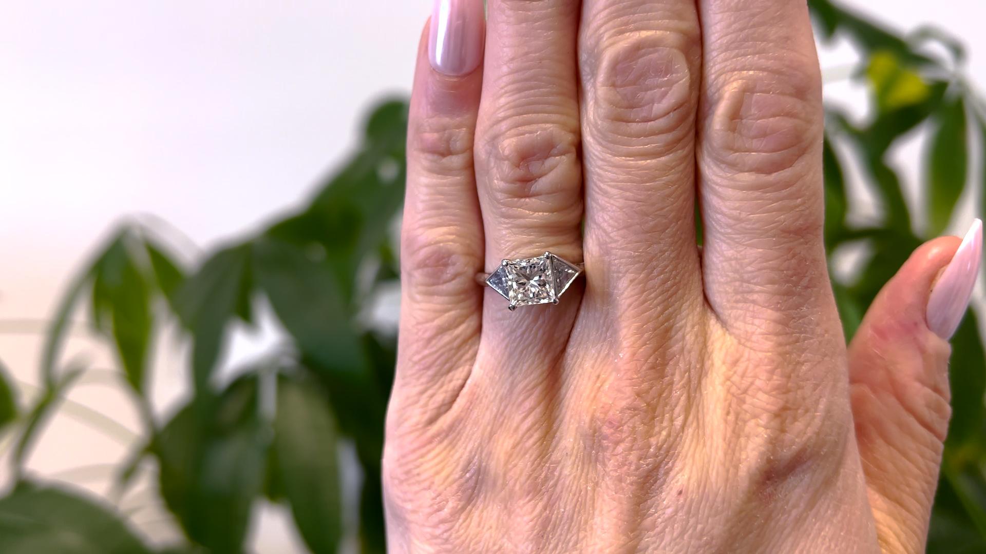 Mid Century GIA 2.02 Carat Princess Cut Diamond Platinum Three Stone Ring In Good Condition In Beverly Hills, CA