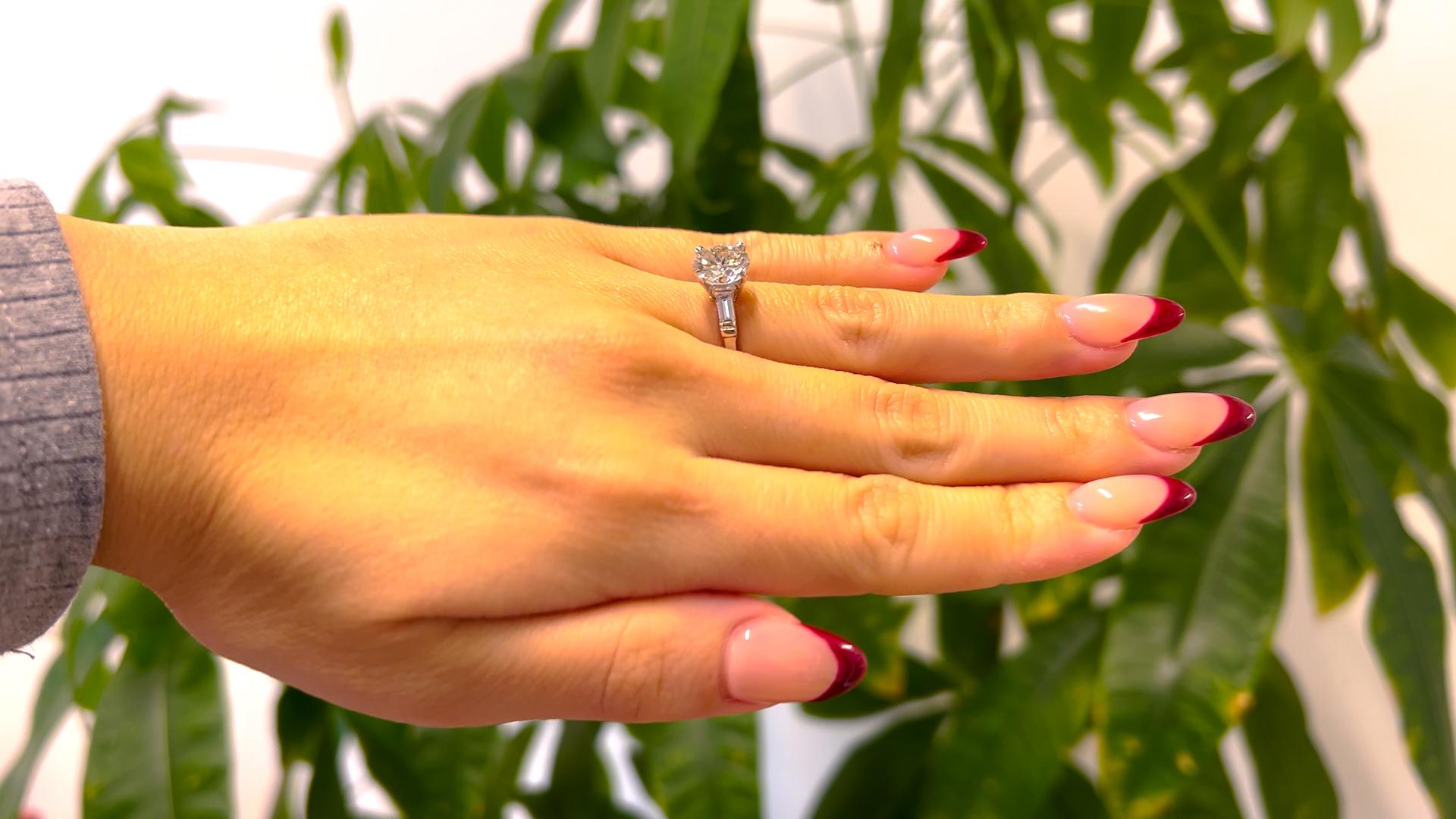 Platinring mit GIA 2.08 Karat rundem Diamanten im Brillantschliff, Mitte des Jahrhunderts für Damen oder Herren