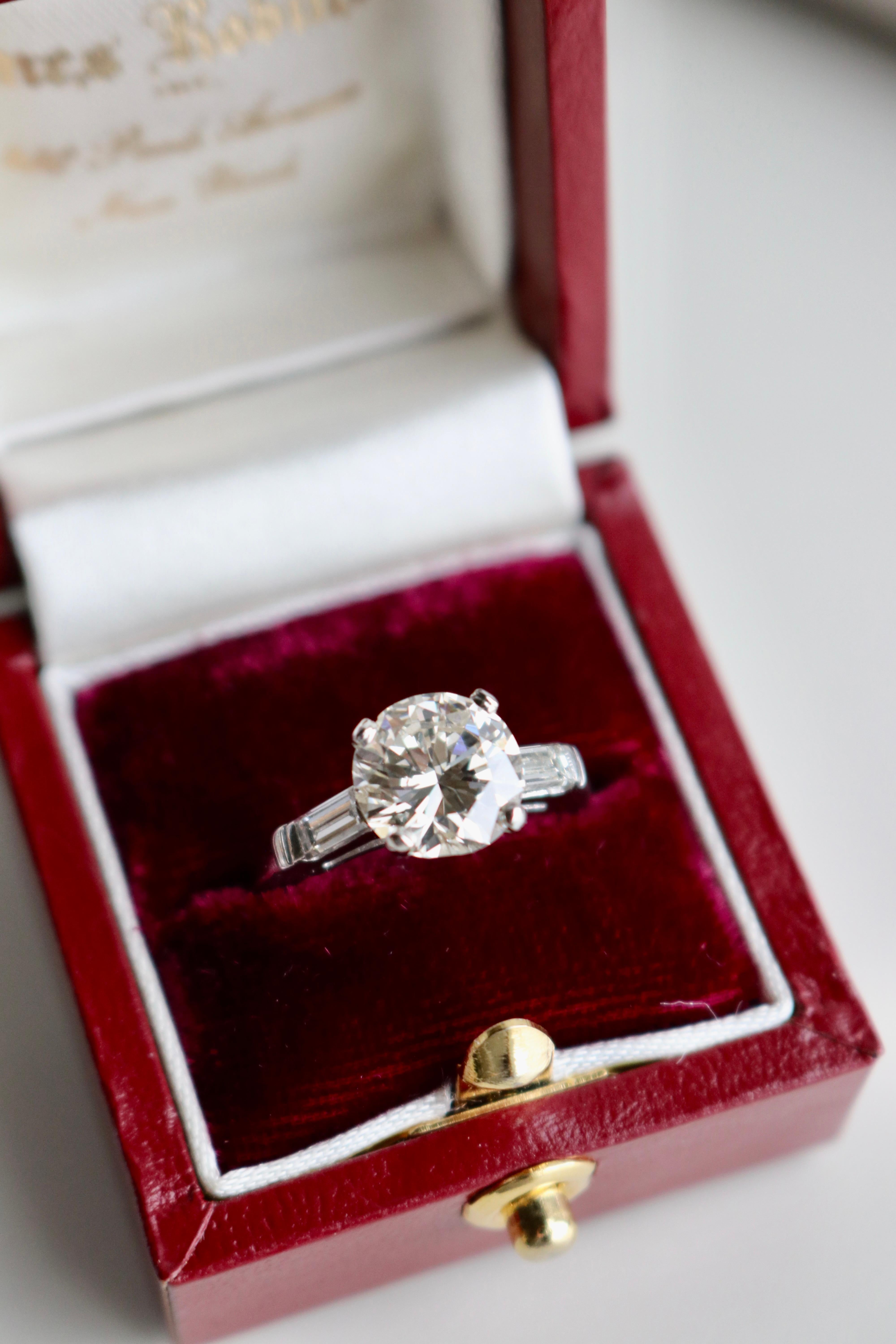 Platinring mit GIA 2.08 Karat rundem Diamanten im Brillantschliff, Mitte des Jahrhunderts 2