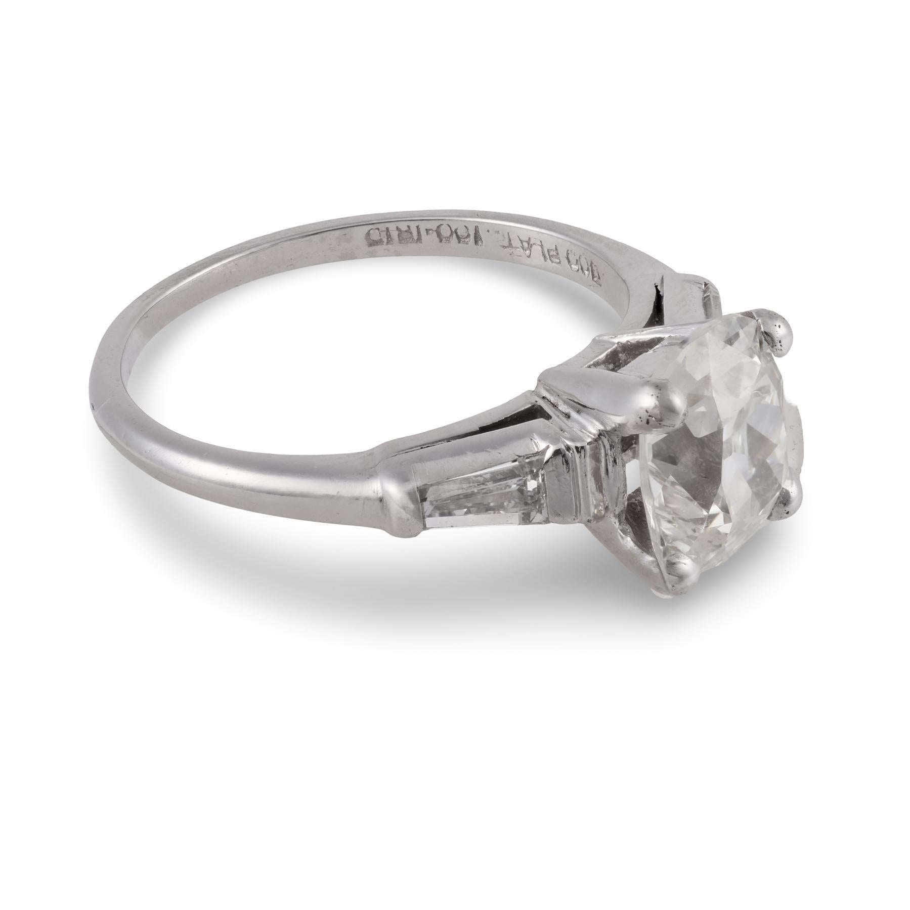 Contemporain Bague de fiançailles en platine de 2,23 carats de diamant d'ancienne mine GIA du milieu du siècle dernier en vente