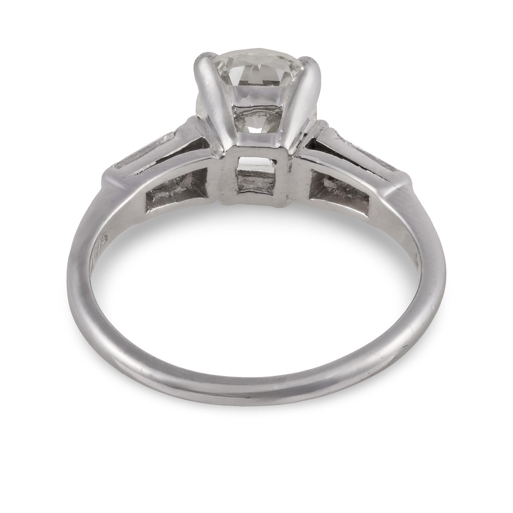 Taille vieille mine Bague de fiançailles en platine de 2,23 carats de diamant d'ancienne mine GIA du milieu du siècle dernier en vente