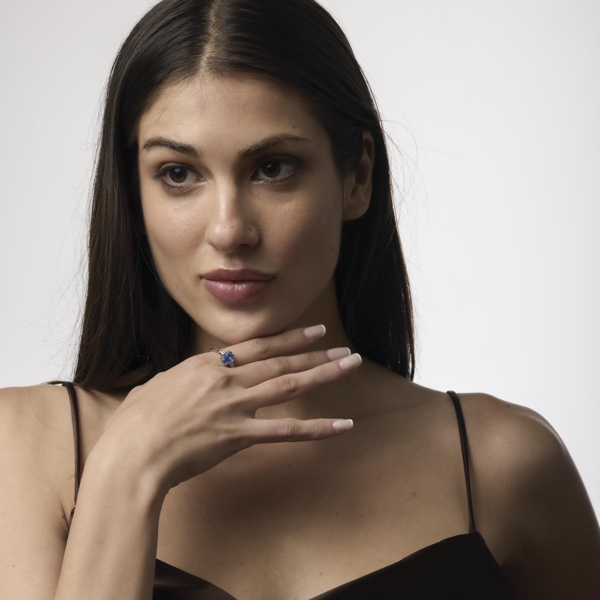 Donna Anello di metà secolo GIA con zaffiro Ceylon senza calore e diamante in platino da 2,31 carati in vendita