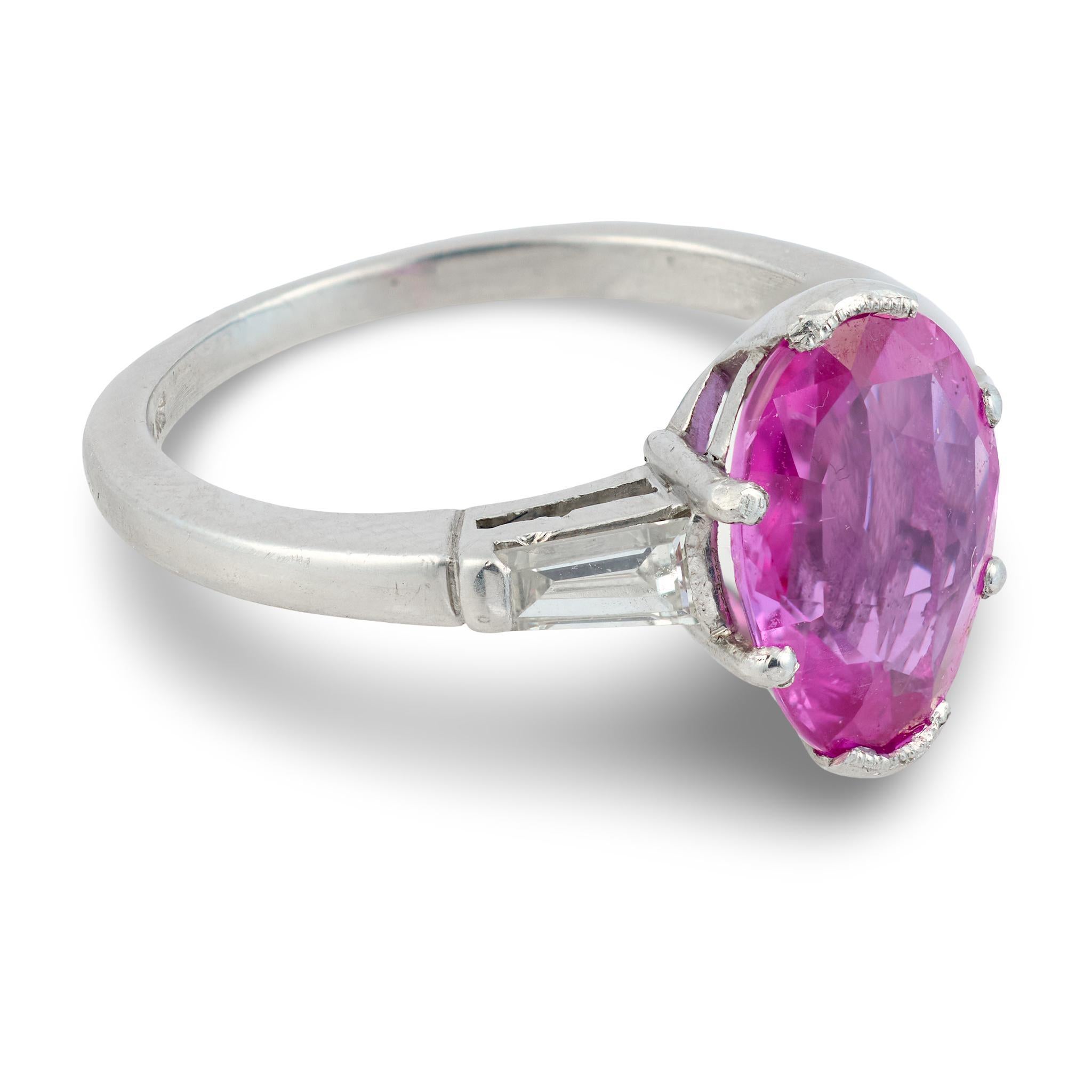 Platinring mit GIA 2.53 Karat unbehandeltem Saphir und Diamant, Mitte des Jahrhunderts im Zustand „Gut“ im Angebot in Beverly Hills, CA