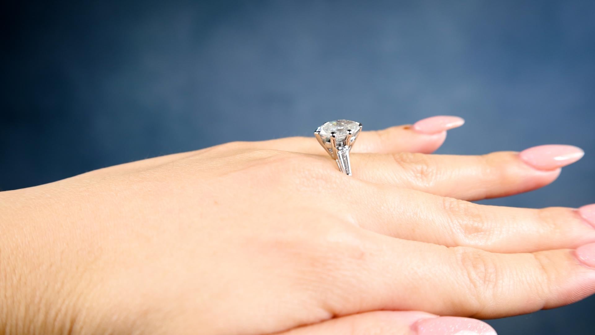 Women's or Men's Mid-Century GIA 2.57 Carat Marquise Cut Diamond Platinum Ring