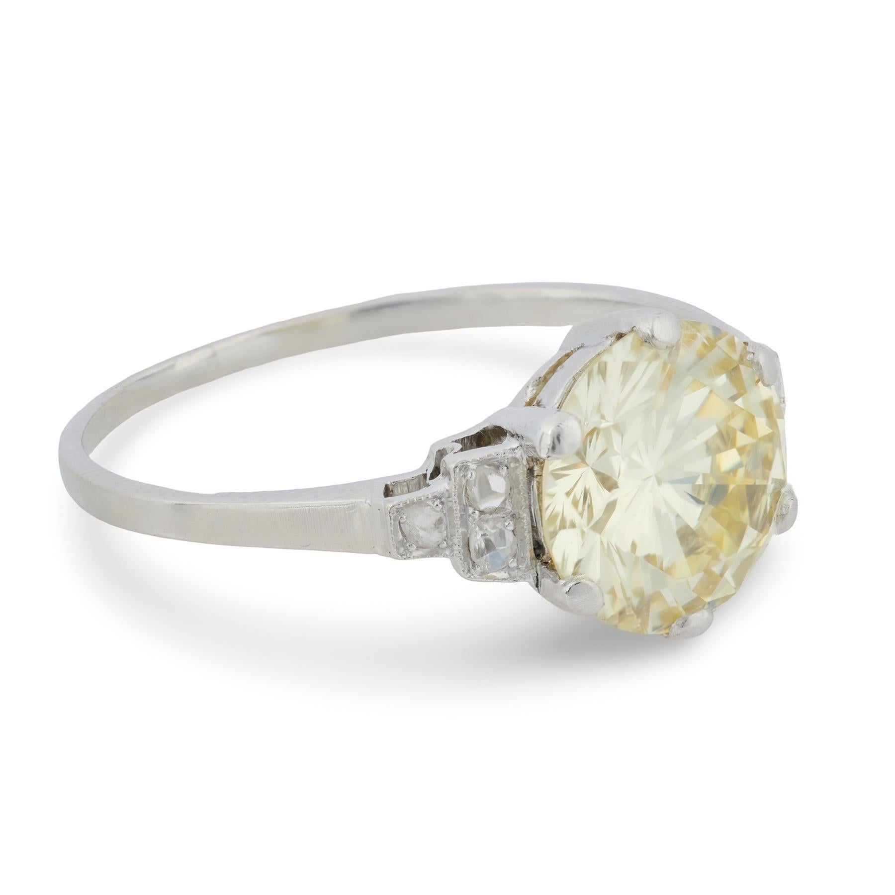 Anillo de compromiso de platino con diamante talla brillante redondo de 3,04 quilates GIA de mediados de siglo en Bueno estado para la venta en Beverly Hills, CA