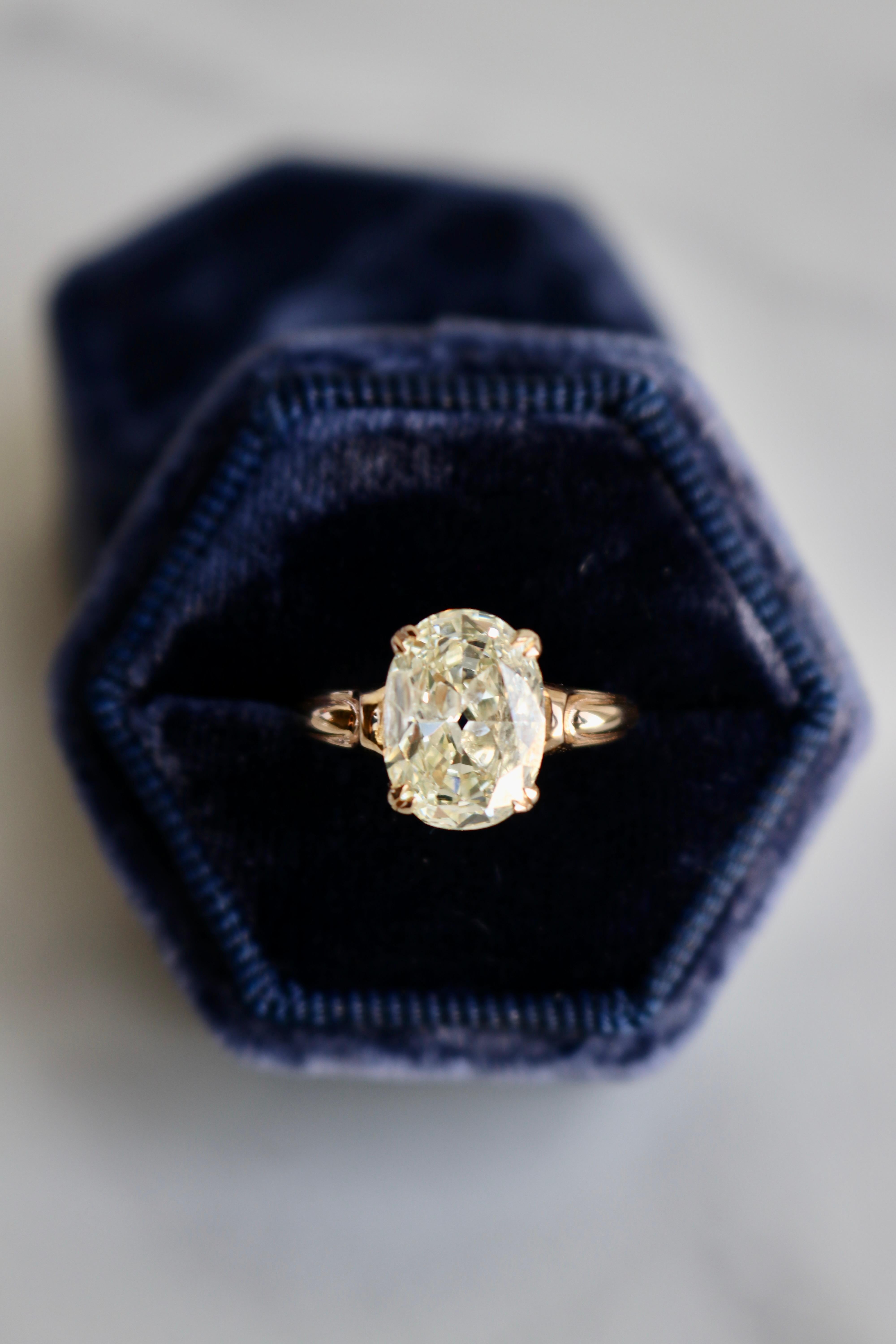 Bague solitaire en or rose 14k du milieu du siècle GIA 3,06 carats diamant taille ovale Unisexe en vente