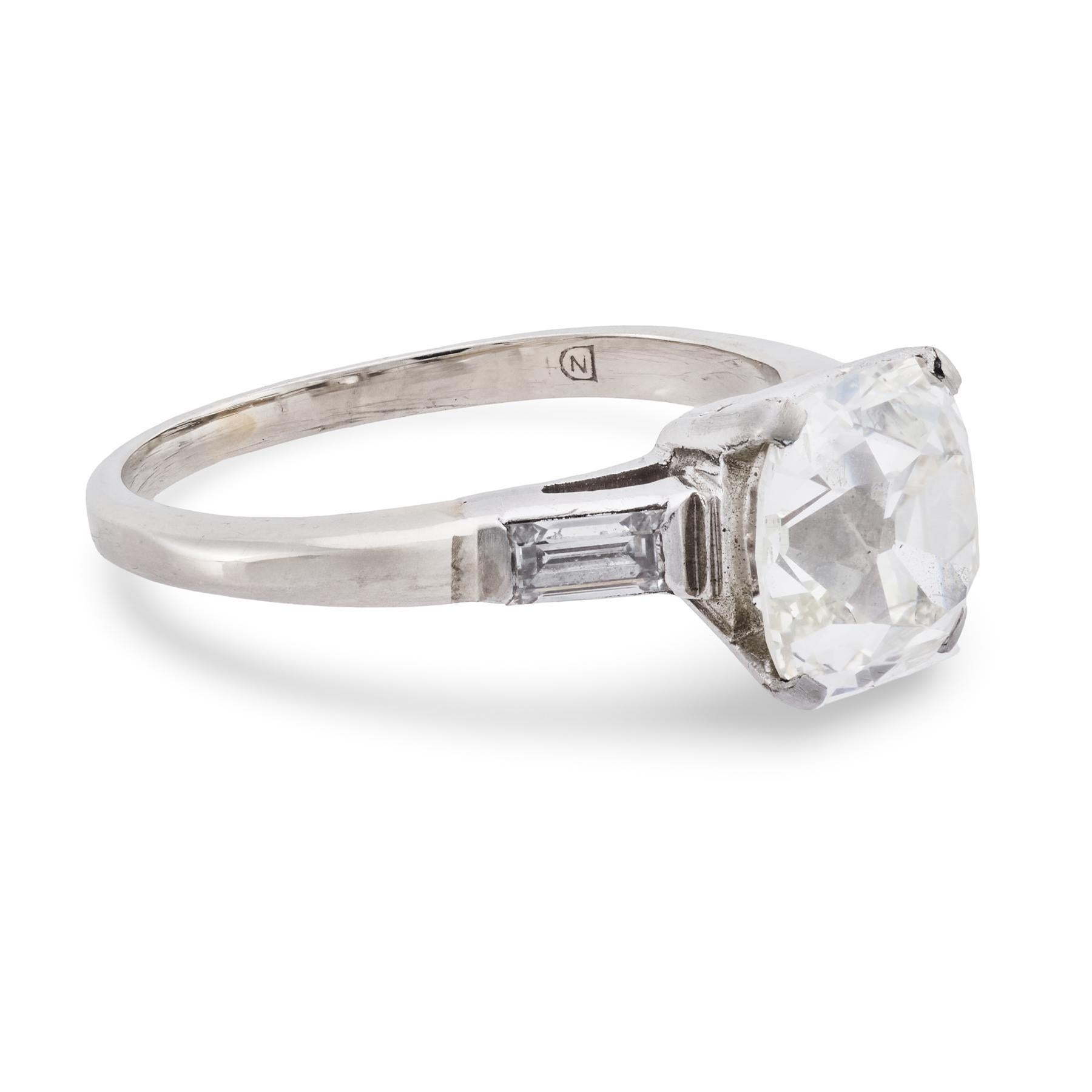 Bague de fiançailles en platine de 3.09 carats de diamant taille ancienne GIA du milieu du siècle dernier Bon état - En vente à Beverly Hills, CA