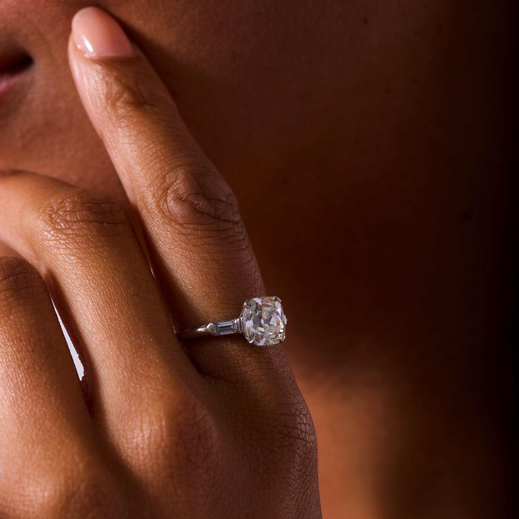Bague de fiançailles en platine de 3.09 carats de diamant taille ancienne GIA du milieu du siècle dernier Pour femmes en vente