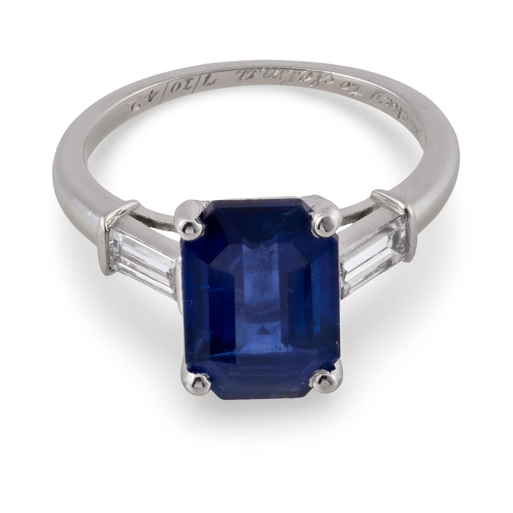 Contemporaneo Anello di metà secolo GIA con zaffiro di Ceylon e diamante da 3.36 carati in platino in vendita