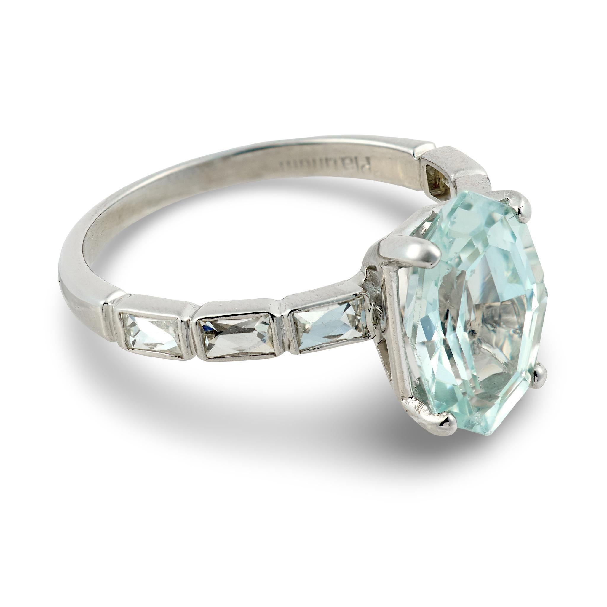 Mid Century GIA 4.50 carat Ceylon sapphire diamond platinum ring (Marquiseschliff) im Angebot