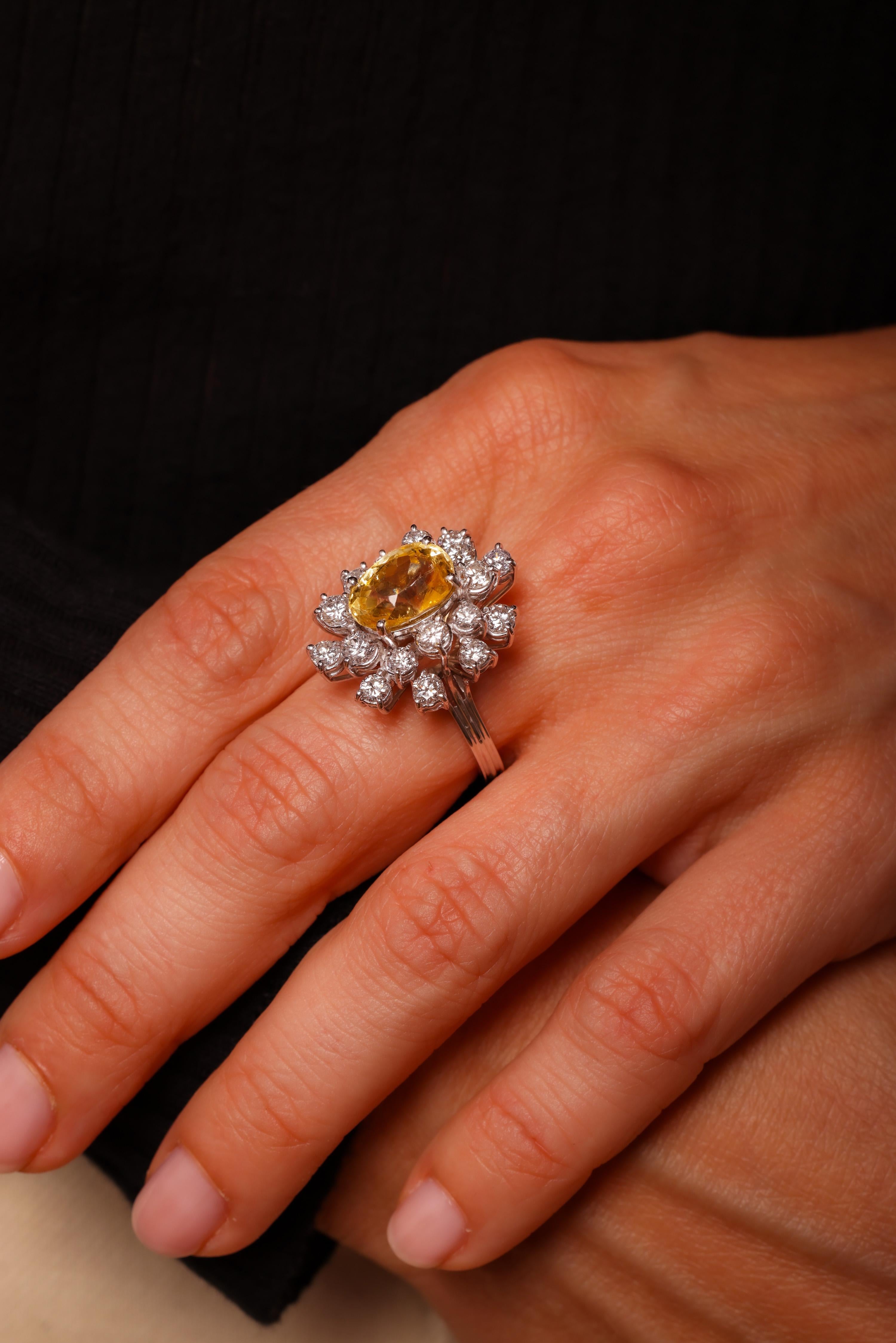 Mid-Century GIA 5.20 Carat No Heat Sapphire Diamond 18K White Gold Cocktail Ring In Excellent Condition For Sale In Beverly Hills, CA