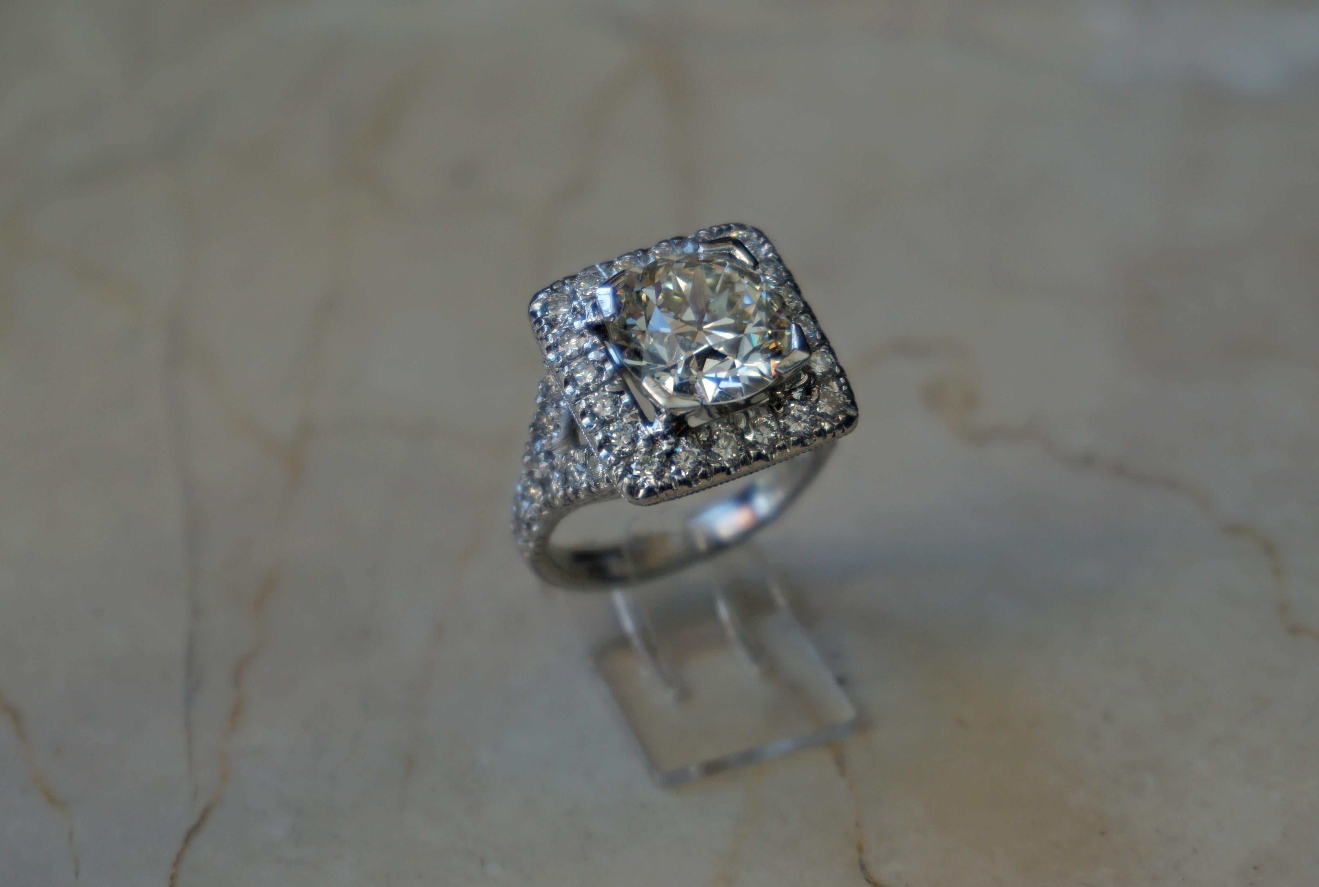 Mid-Century GIA Certified 3.87 Carat European Diamond Halo Ring For Sale 5