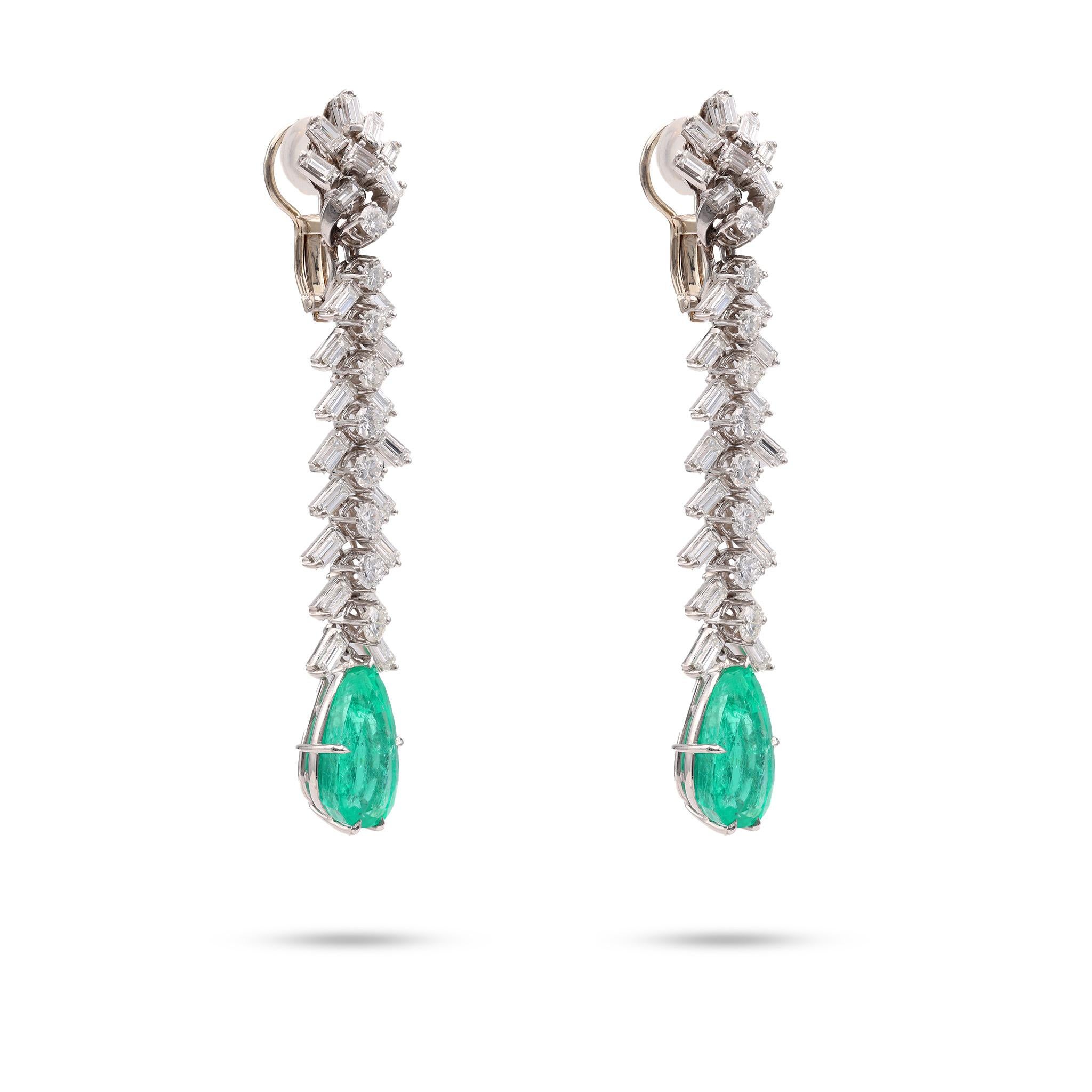Mid-Century GIA Colombian Emerald Diamond Platinum Dangle Earrings In Good Condition In Beverly Hills, CA