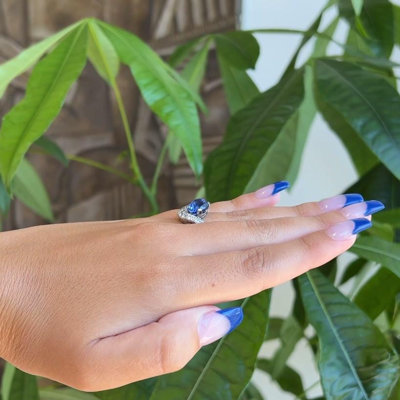 Mid Century GIA No Heat Ceylon Sapphire Diamond Platinum Swirl Ring In Excellent Condition In Beverly Hills, CA