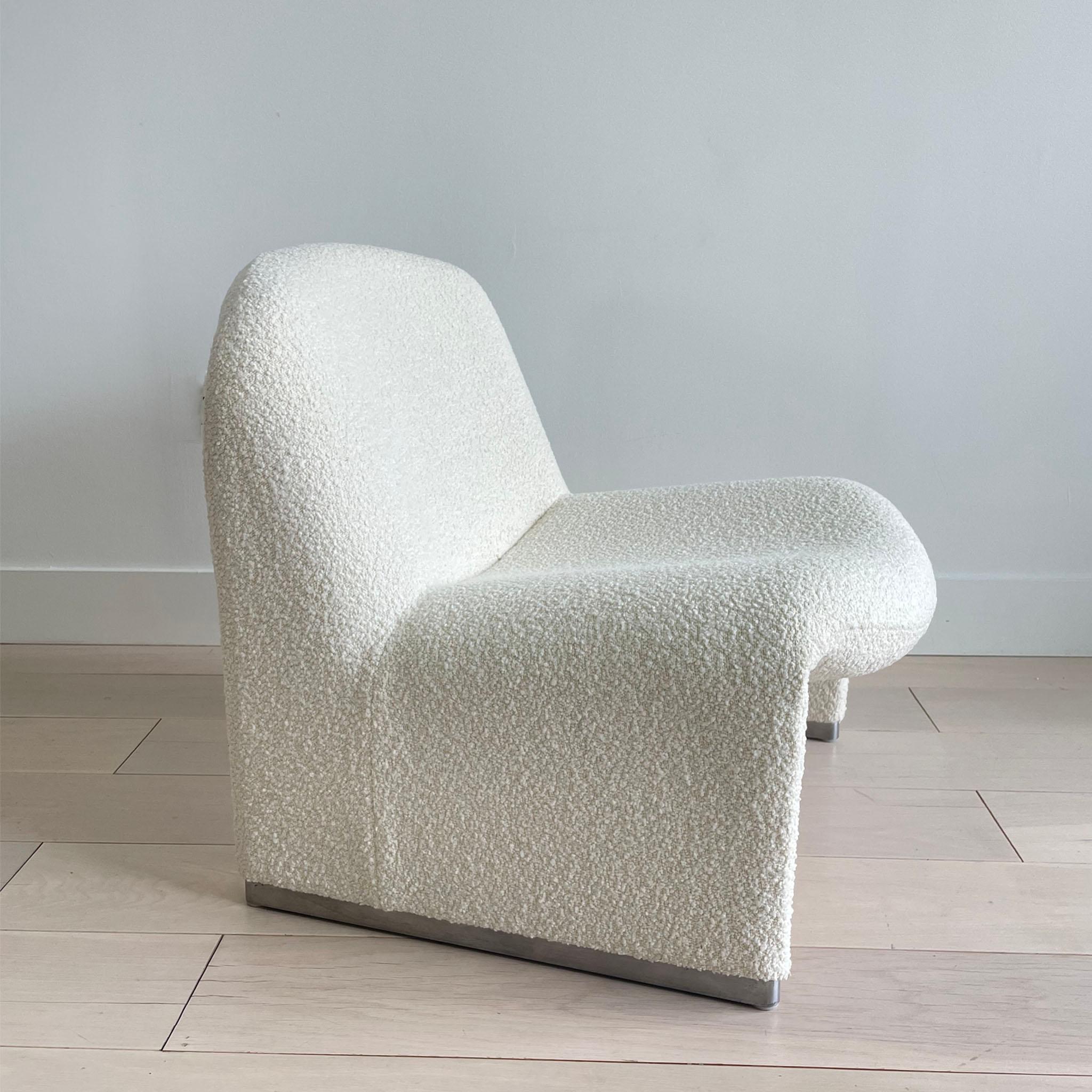 Mid Century Giancarlo Piretti „Alky“-Stuhl aus elfenbeinfarbenem Boucle, 1969, neu gepolstert im Zustand „Hervorragend“ im Angebot in Brooklyn, NY