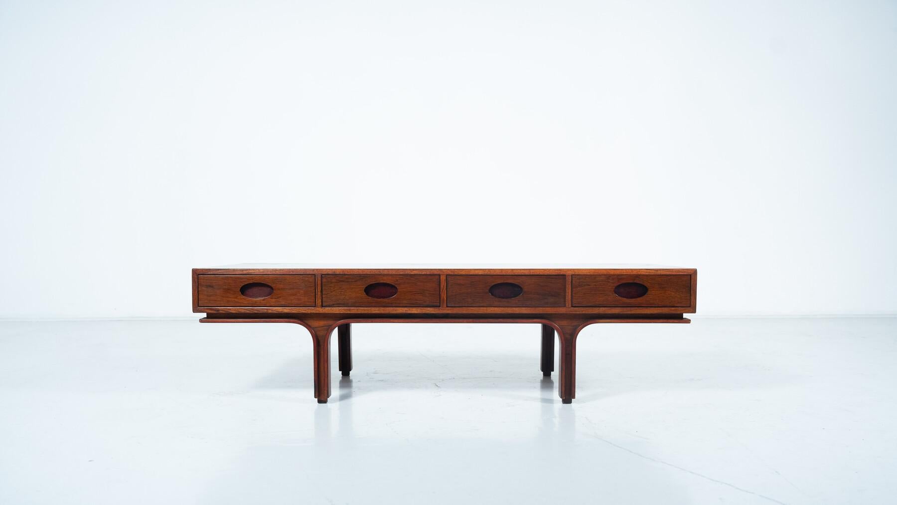 Table basse du milieu du siècle Gianfranco Frattini, pour Bernini, Italie, années 1960 en vente 4