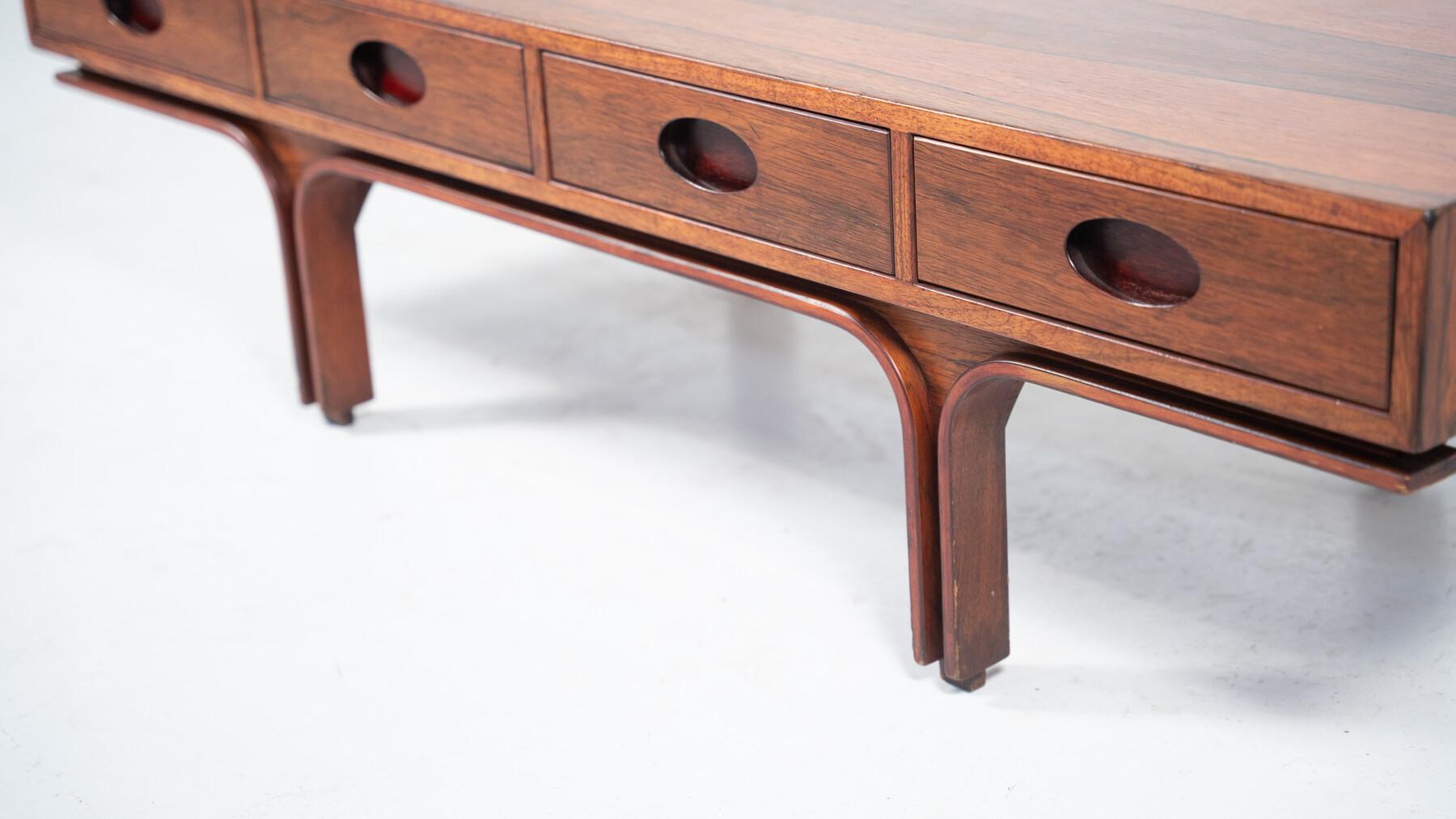 Gianfranco Frattini, Holz-Couchtisch aus der Mitte des Jahrhunderts für Bernini, Italien, 1960er Jahre (Italienisch) im Angebot