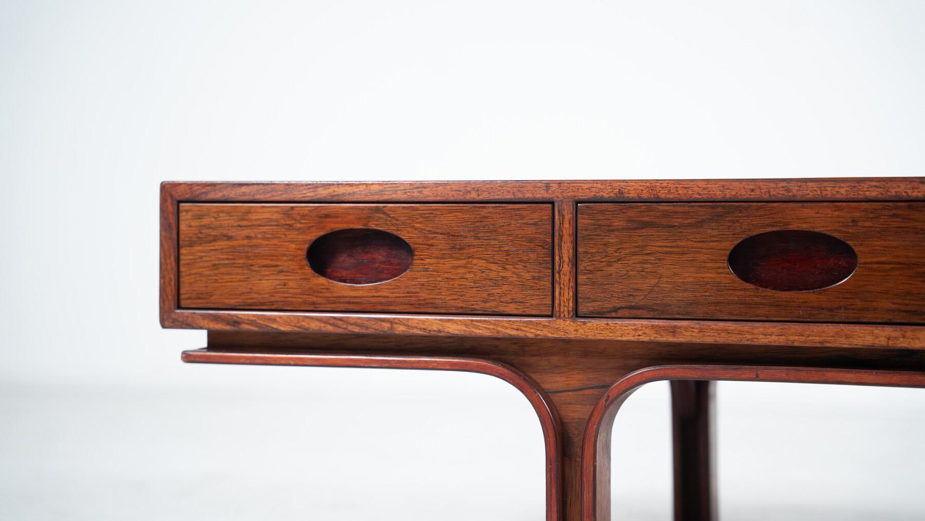 Gianfranco Frattini, Holz-Couchtisch aus der Mitte des Jahrhunderts für Bernini, Italien, 1960er Jahre (Mitte des 20. Jahrhunderts) im Angebot