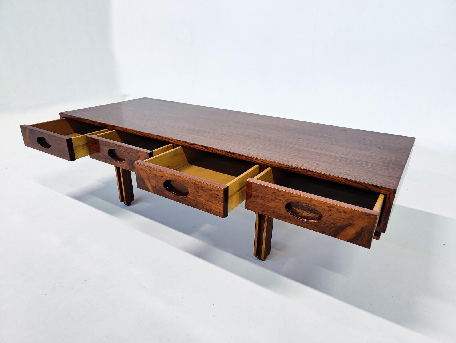 Mid-Century Gianfranco Frattini, wooden Coffee Table for Bernini, Italy, 1960s For Sale 1