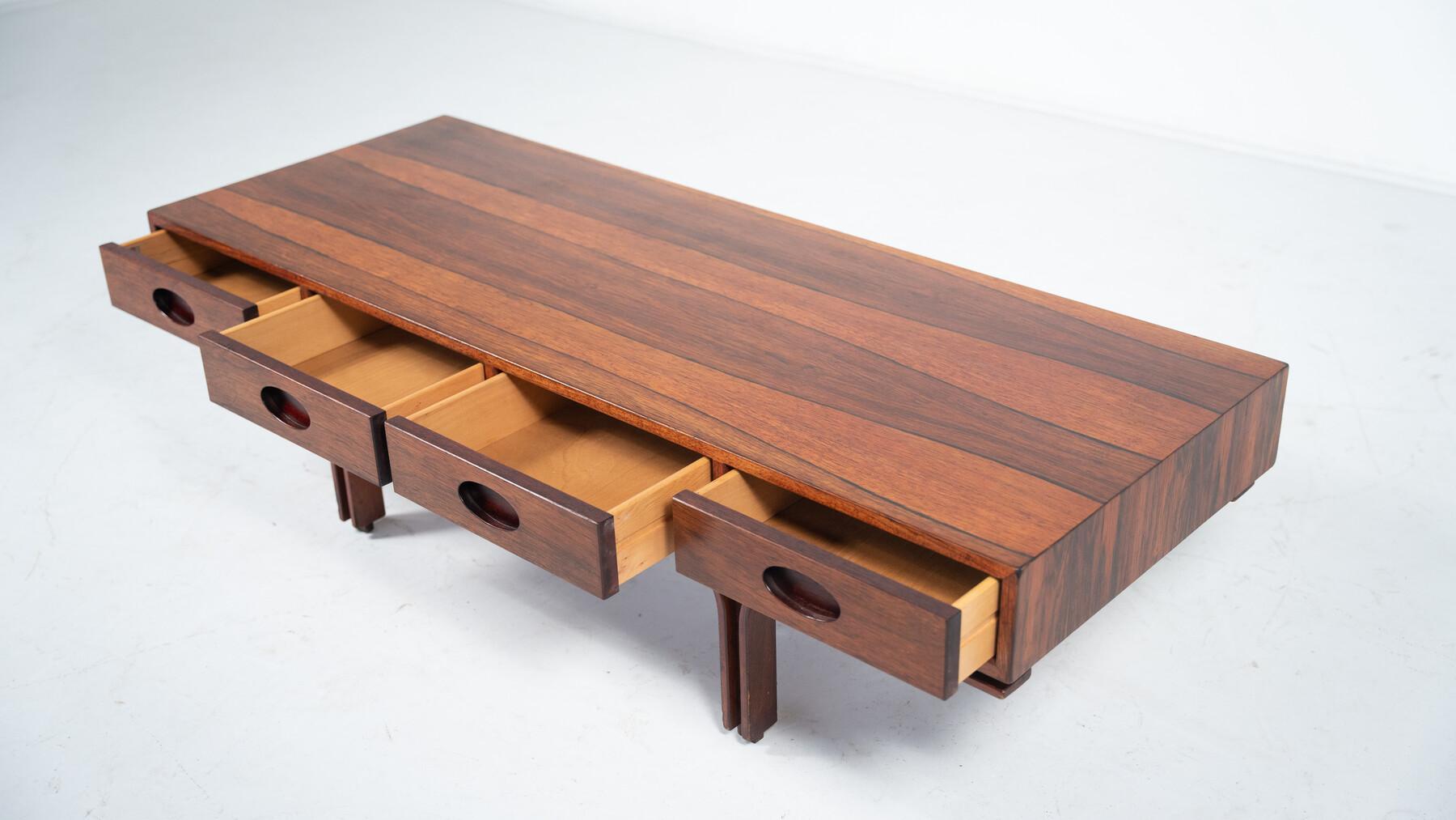 Gianfranco Frattini, Holz-Couchtisch aus der Mitte des Jahrhunderts für Bernini, Italien, 1960er Jahre im Angebot 1