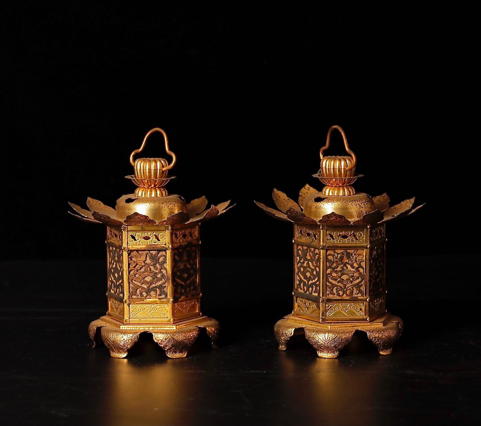 Mid-Century Gilded Buddhist Altar Lanterns In Good Condition For Sale In Fukuoka, JP