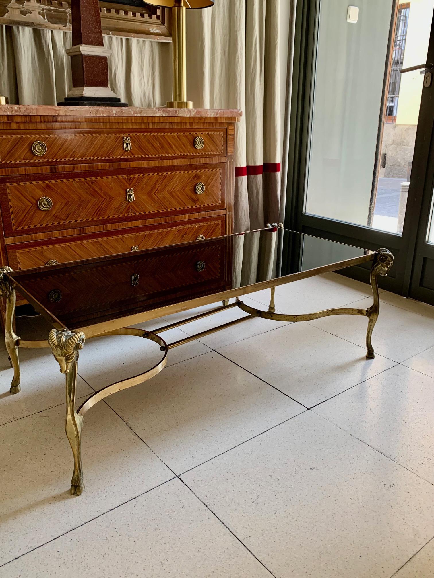 Table basse en bronze doré du milieu du siècle, style Jansen, plateau en verre noir en vente 7