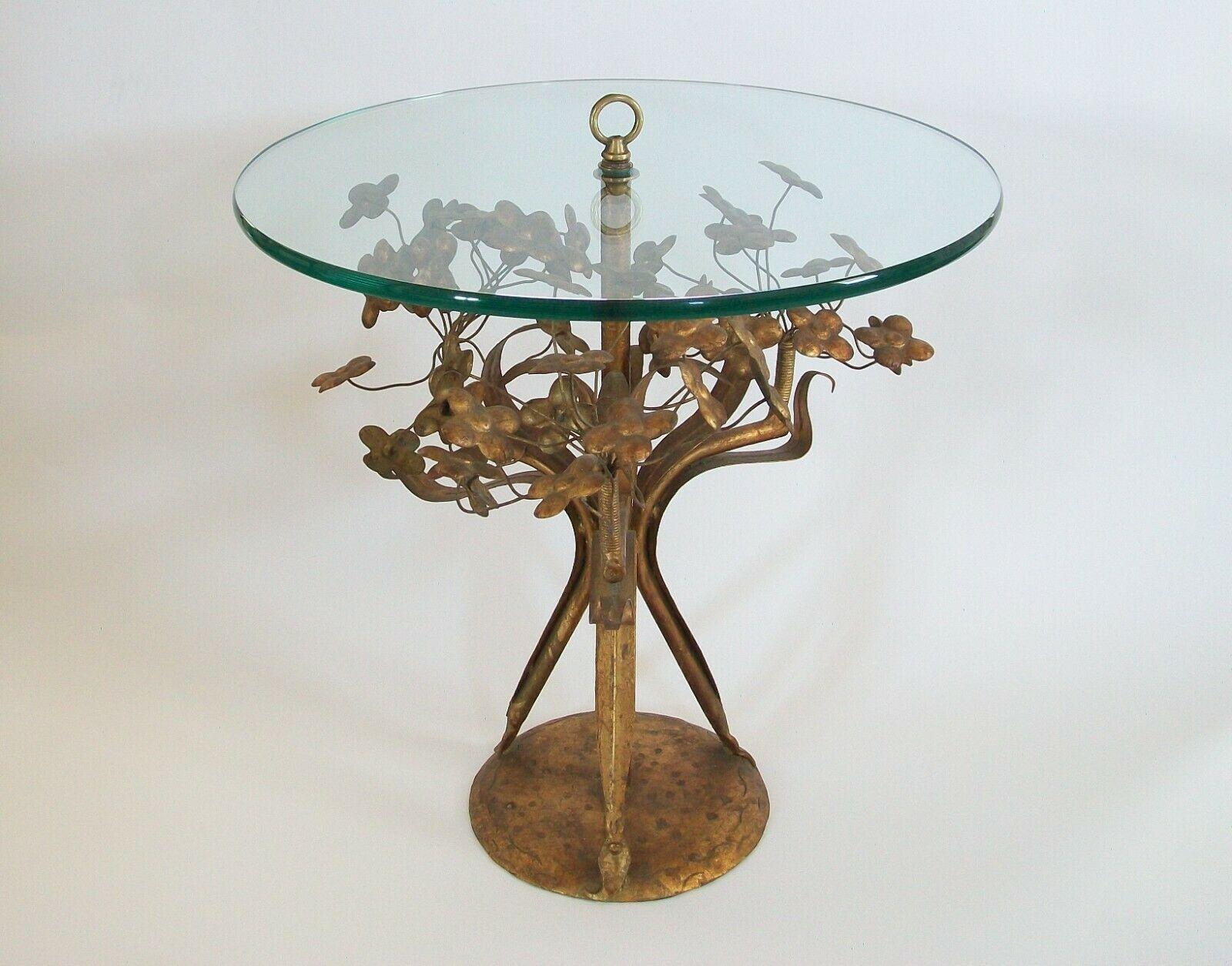 Mid-Century Modern Mid Century Gilt Metal 'Flower' Occasional Table, Italy, C.1960's For Sale