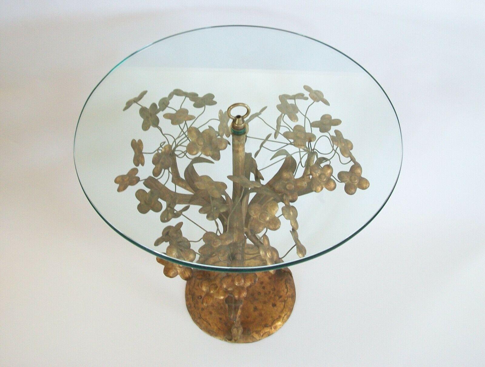 20th Century Mid Century Gilt Metal 'Flower' Occasional Table, Italy, C.1960's For Sale