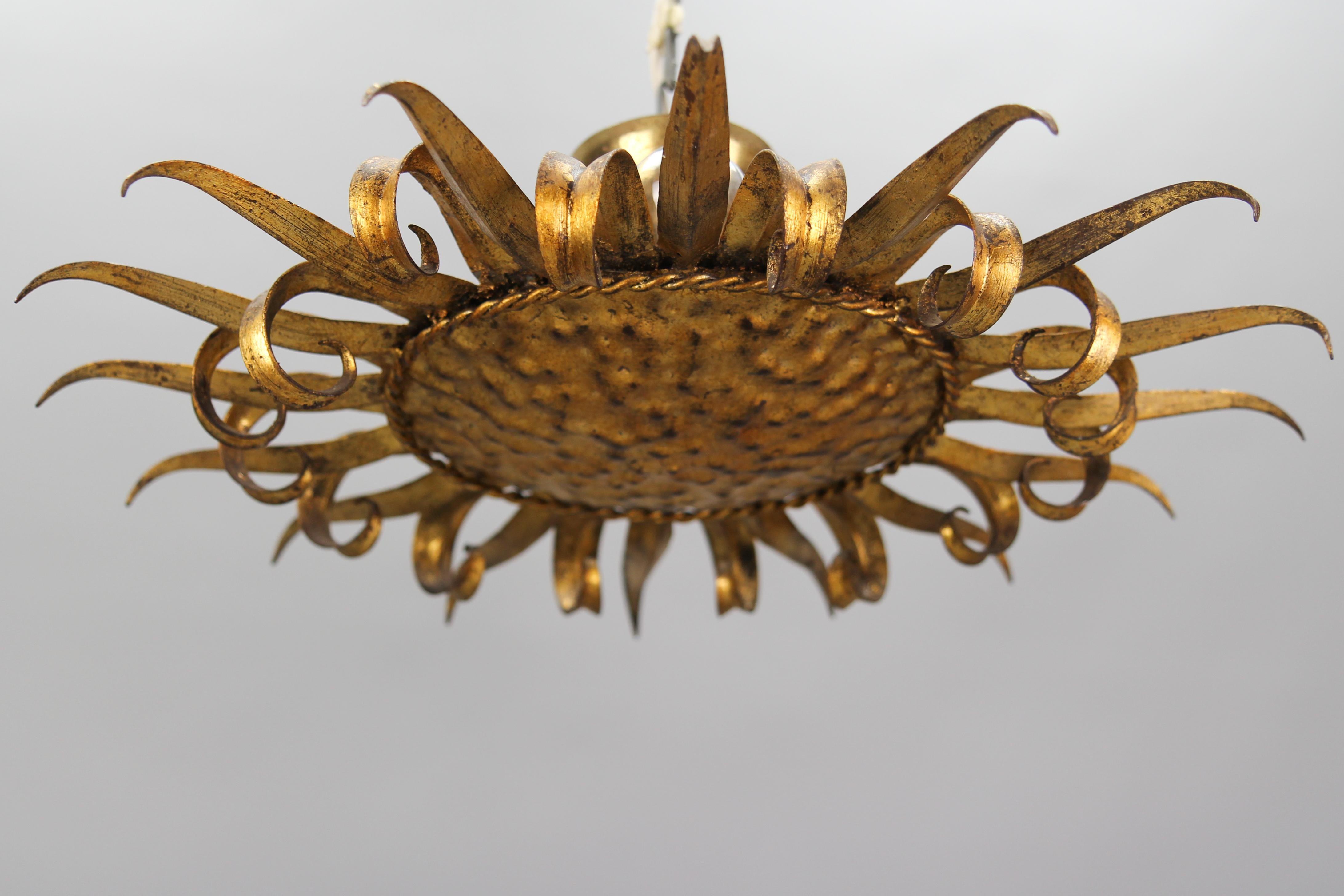 Mid-Century Gilt Metal Sun-Shaped Sunburst Ceiling Light, Spain, 1950s For Sale 10