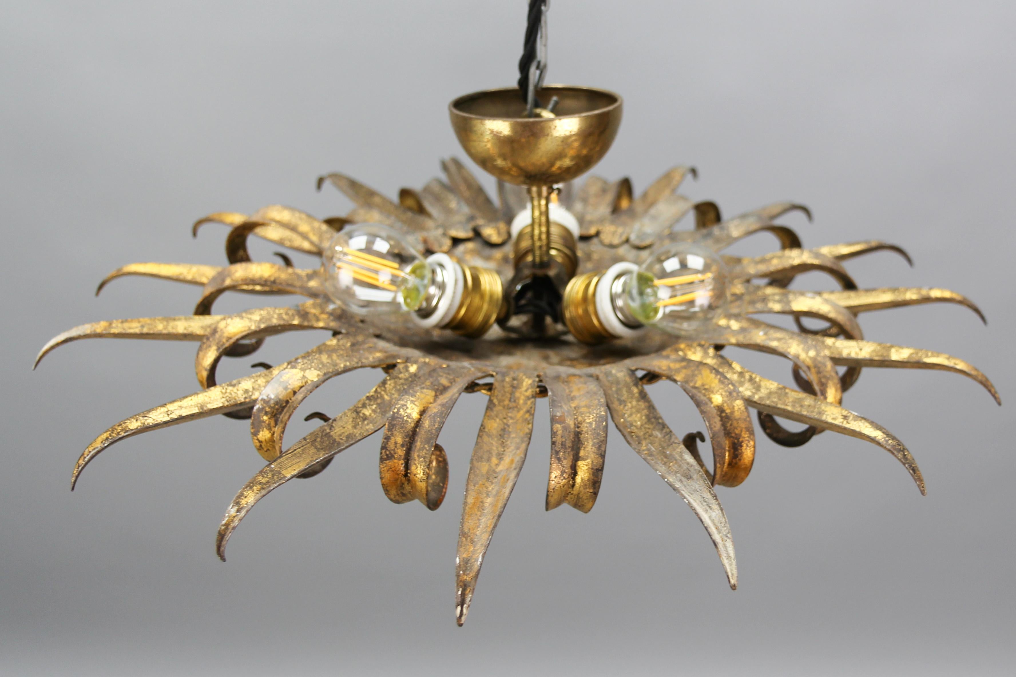 Mid-Century Gilt Metal Sun-Shaped Sunburst Ceiling Light, Spain, 1950s For Sale 11