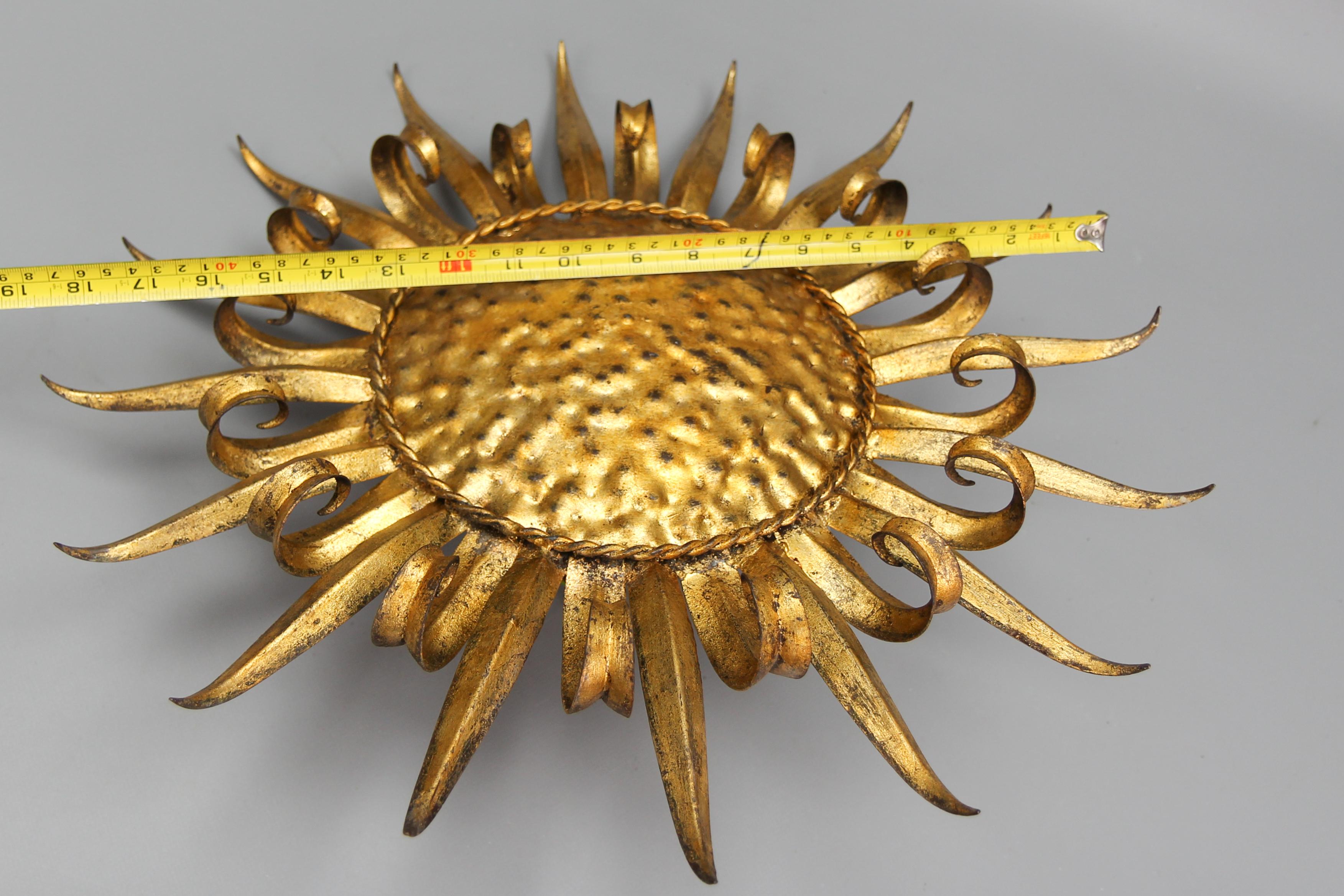 Mid-Century Gilt Metal Sun-Shaped Sunburst Ceiling Light, Spain, 1950s For Sale 14