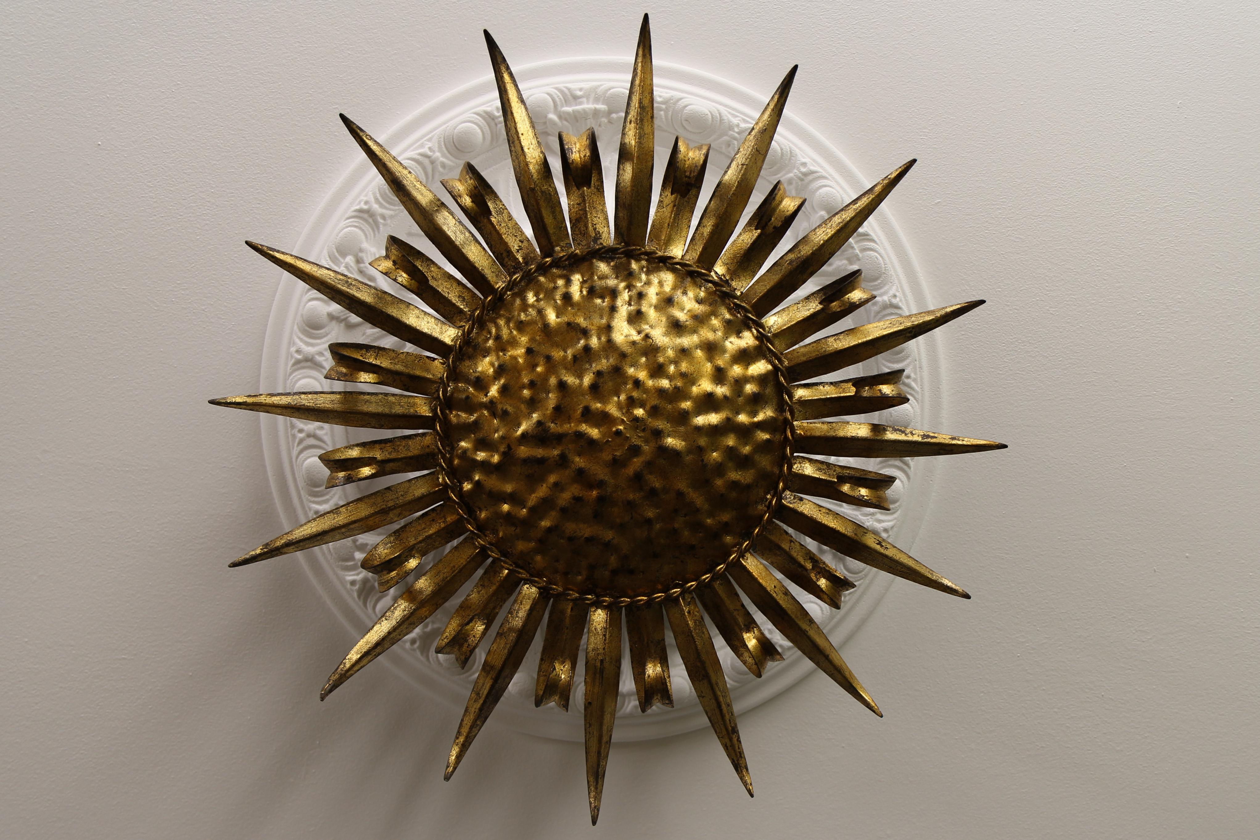 Mid-Century Gilt Metal Sun-Shaped Sunburst Ceiling Light, Spain, 1950s For Sale 3