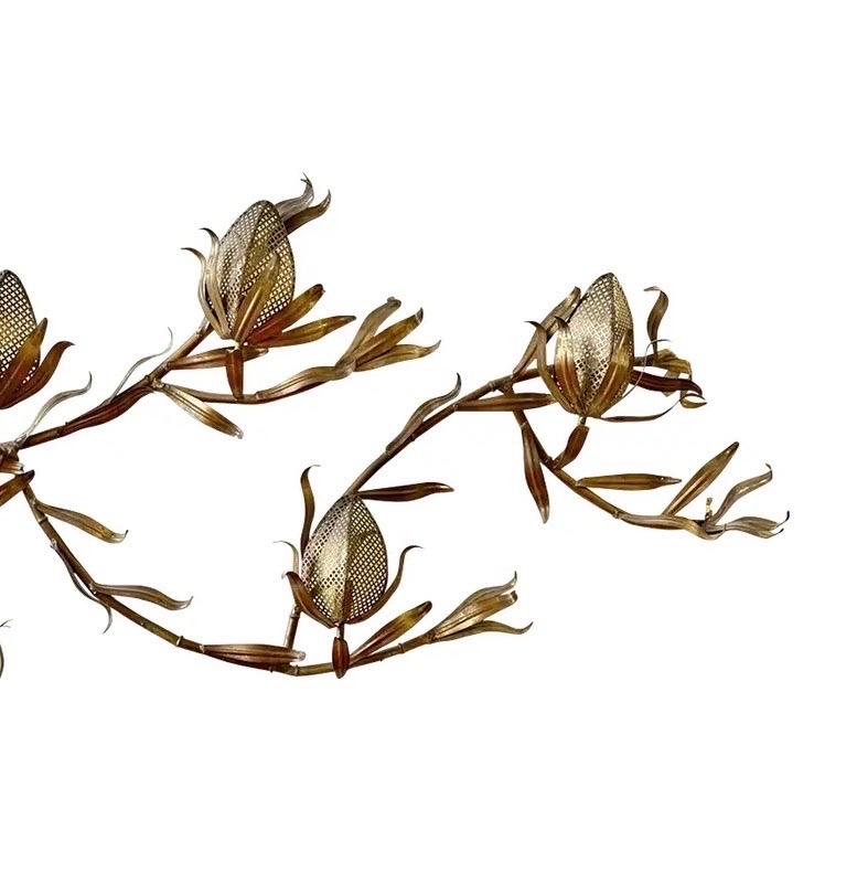 Italienische vergoldete Metall-Ton-Wandleuchter-Skulptur mit sechs Blumenmotiven aus der Mitte des Jahrhunderts im Angebot 2