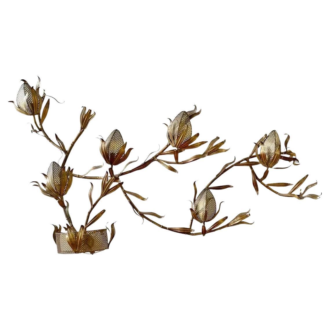 Italienische vergoldete Metall-Ton-Wandleuchter-Skulptur mit sechs Blumenmotiven aus der Mitte des Jahrhunderts im Angebot