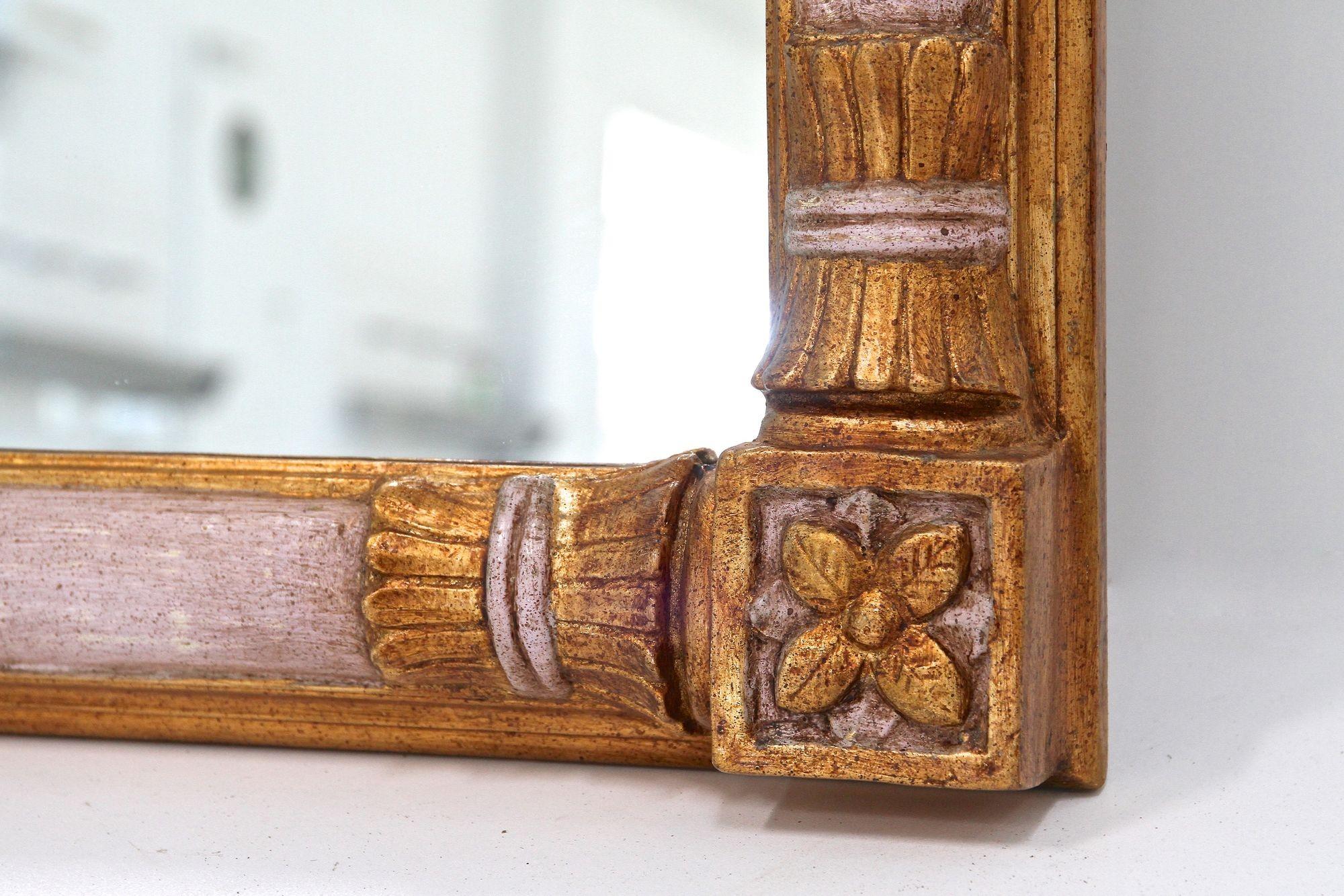 Mid Century Gilt Wall Mirror, Handcarved, 20th Century - Italy ca. 1950 In Good Condition For Sale In Lichtenberg, AT