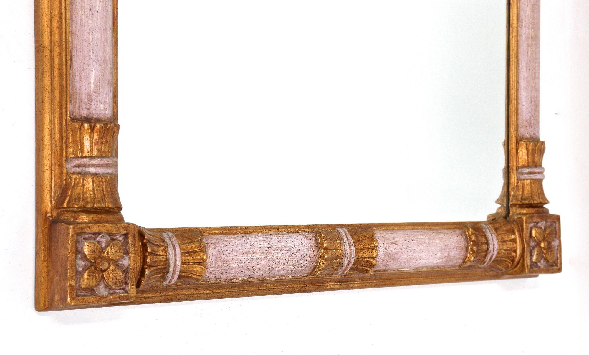 Mid Century Gilt Wall Mirror, Handcarved, 20th Century - Italy ca. 1950 For Sale 1