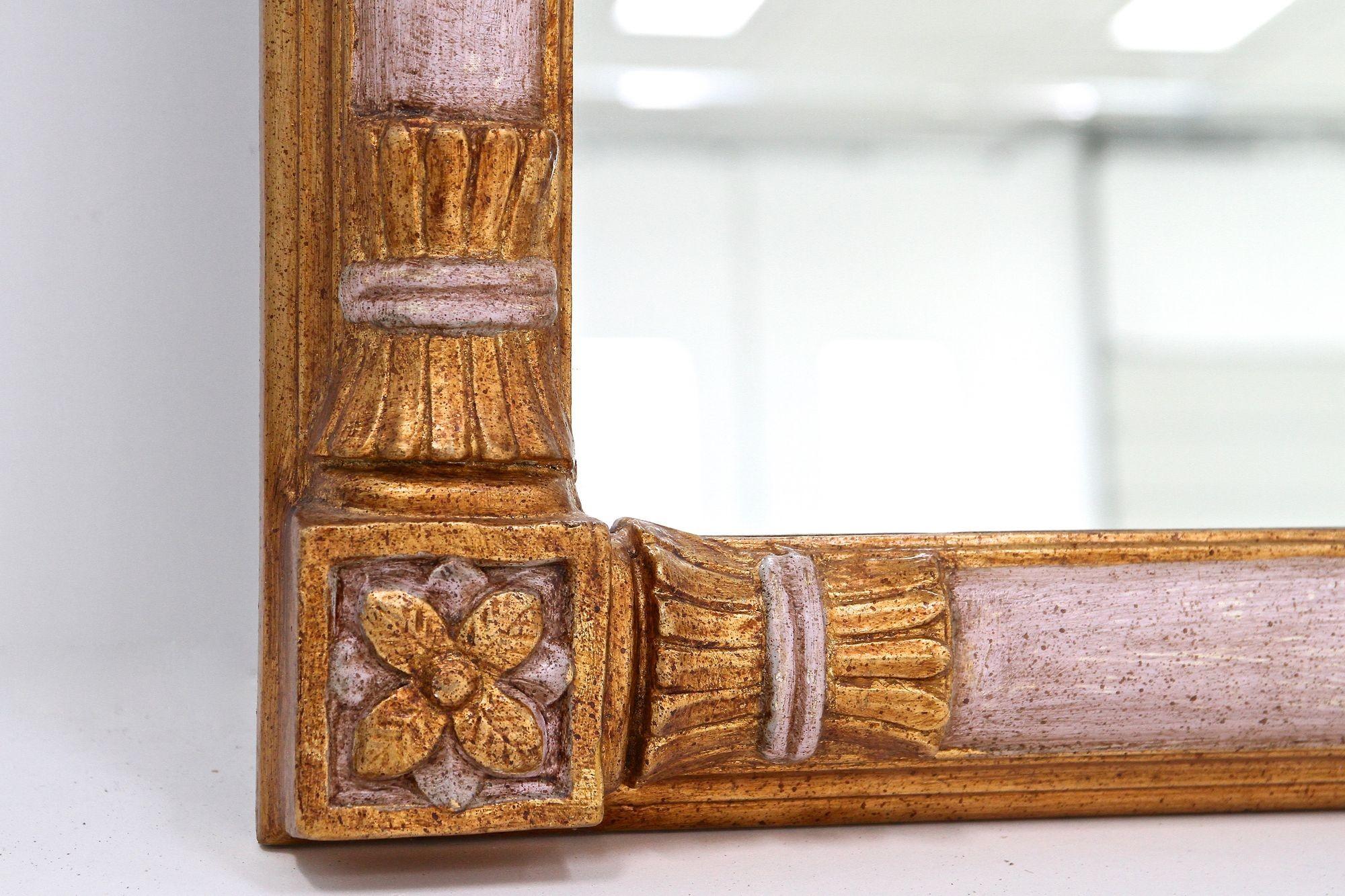 Mid Century Gilt Wall Mirror, Handcarved, 20th Century - Italy ca. 1950 For Sale 2