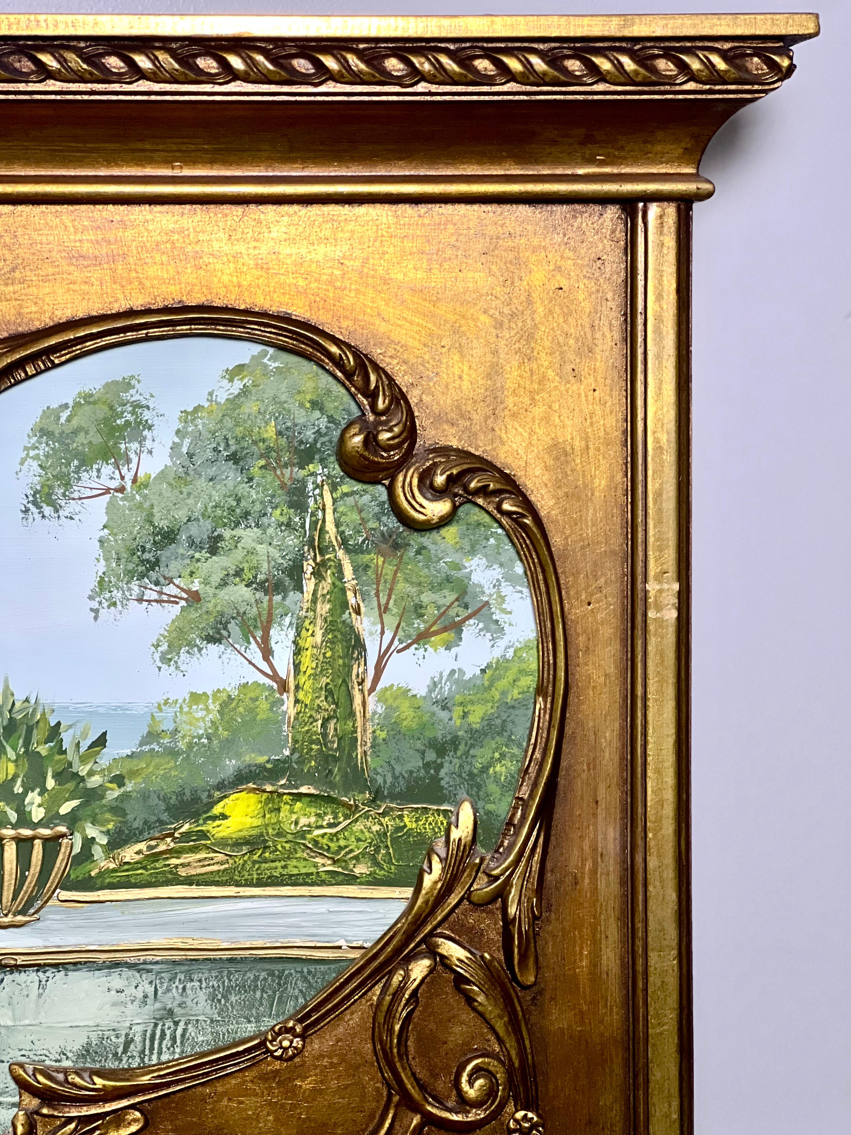 Specchio Trumeau d'epoca in legno d'orato con pittura strutturata In condizioni buone in vendita a Doylestown, PA